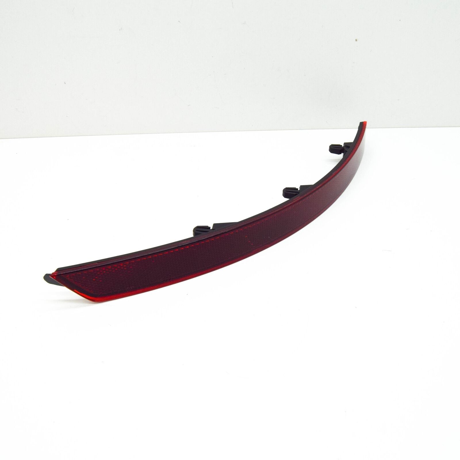 NEW SKODA SUPERB MK3 REAR LEFT BUMPER REFLECTOR 3V5945105 ORIGINAL