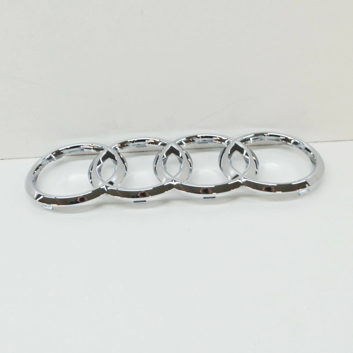 NEW AUDI A1 8X FRONT BUMPER RADIATOR GRILLE EMBLEM 8X0853605