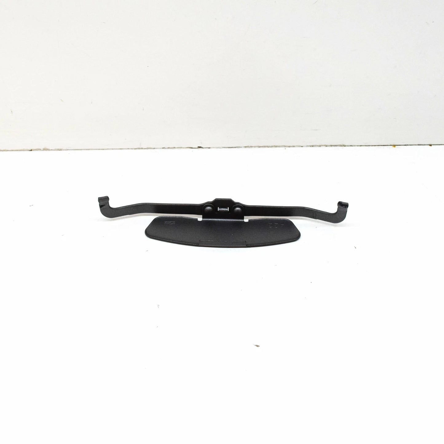 NEW AUDI A3 S3 8P FRONT BRAKE CALIPER RETAINER SPRING 8P0615269