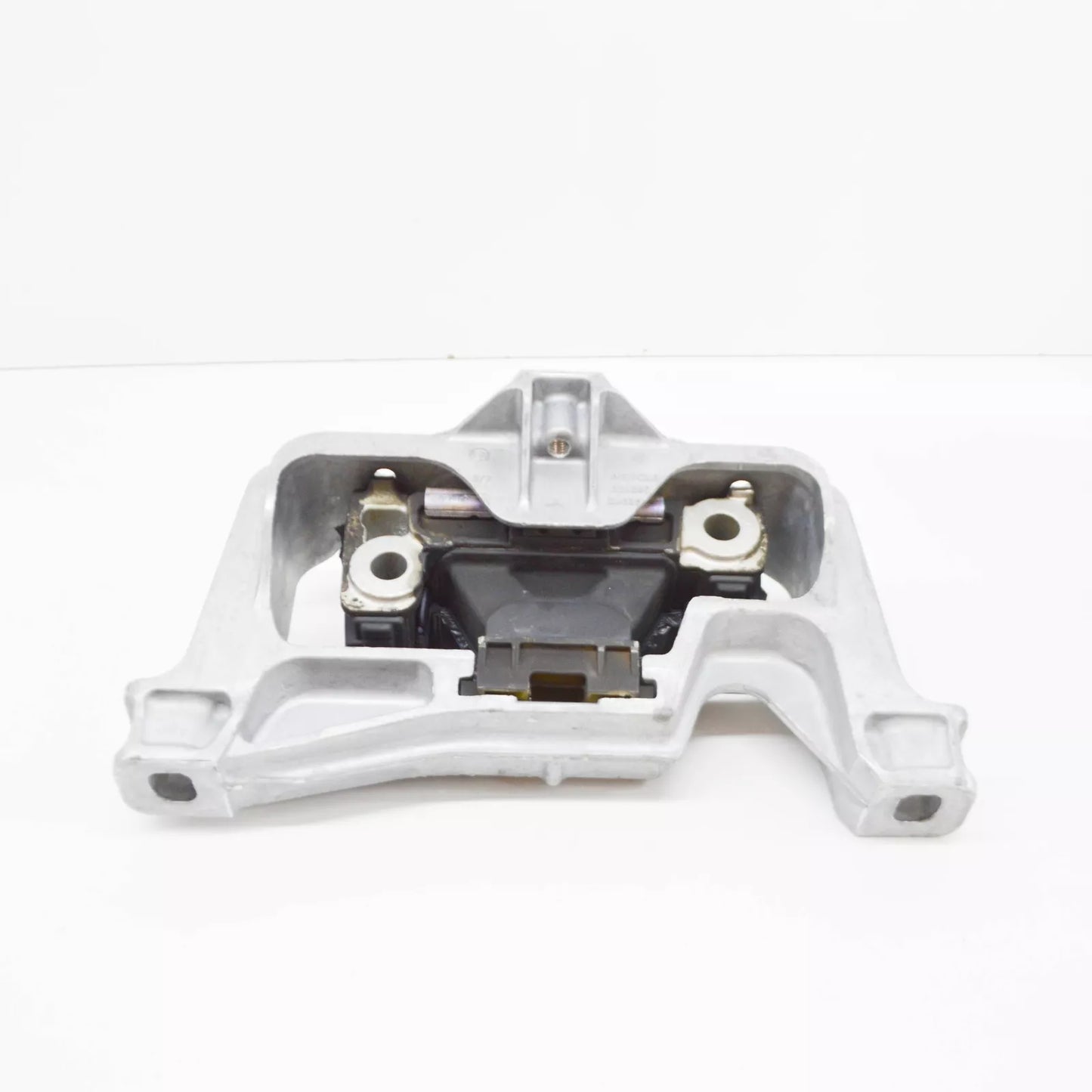 NEW MERCEDES BENZ B-CLASS W242 RIGHT ENGINE MOUNT A2462402617 ORIGINAL
