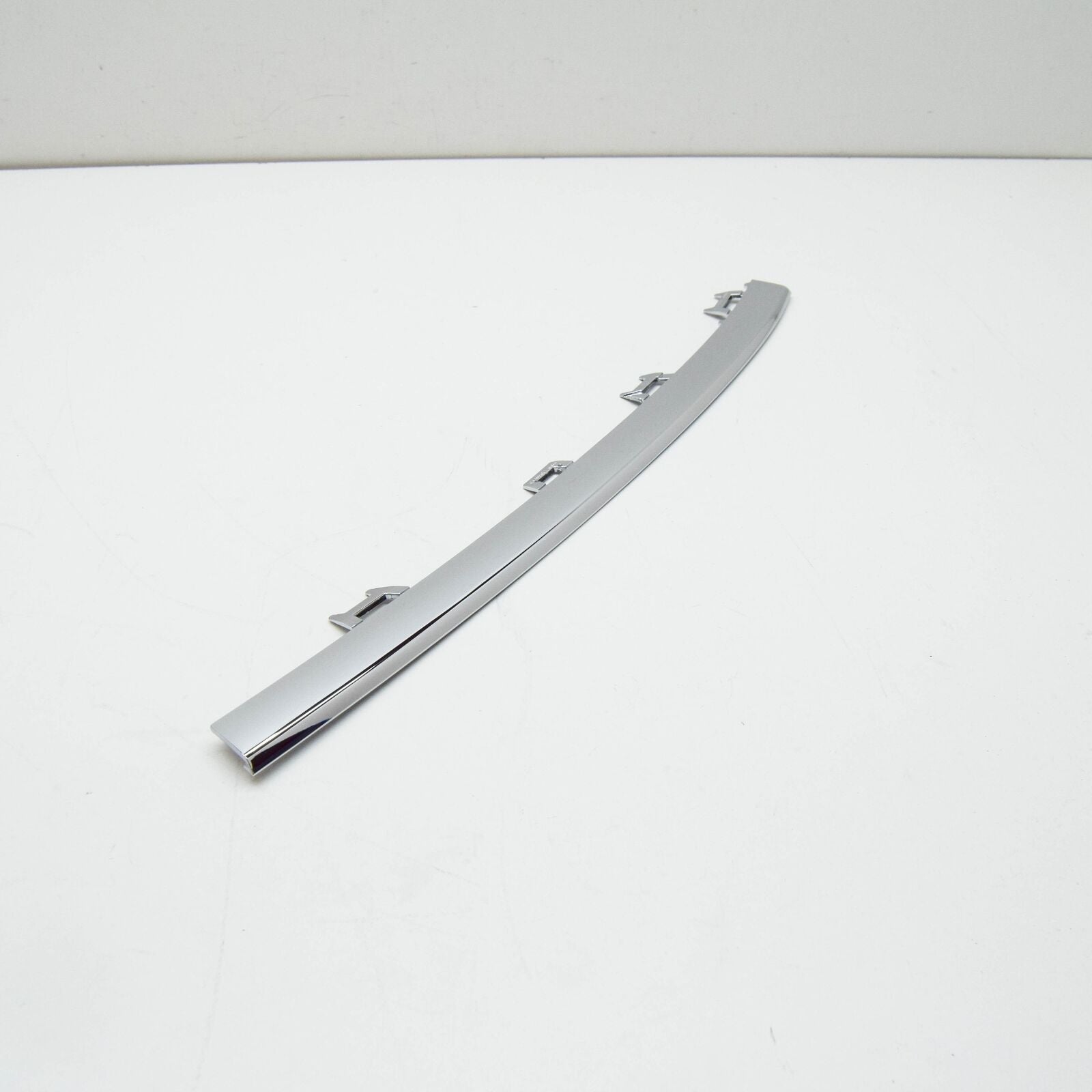 NEW VW POLO AW MK6 RADIATOR GRILLE MOLDING 2G0853767H2ZZ ORIGINAL