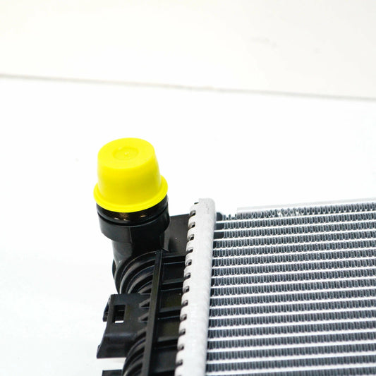 NEW MERCEDES-BENZ AMG GT C190 ENGINE WATER RADIATOR A0995005903