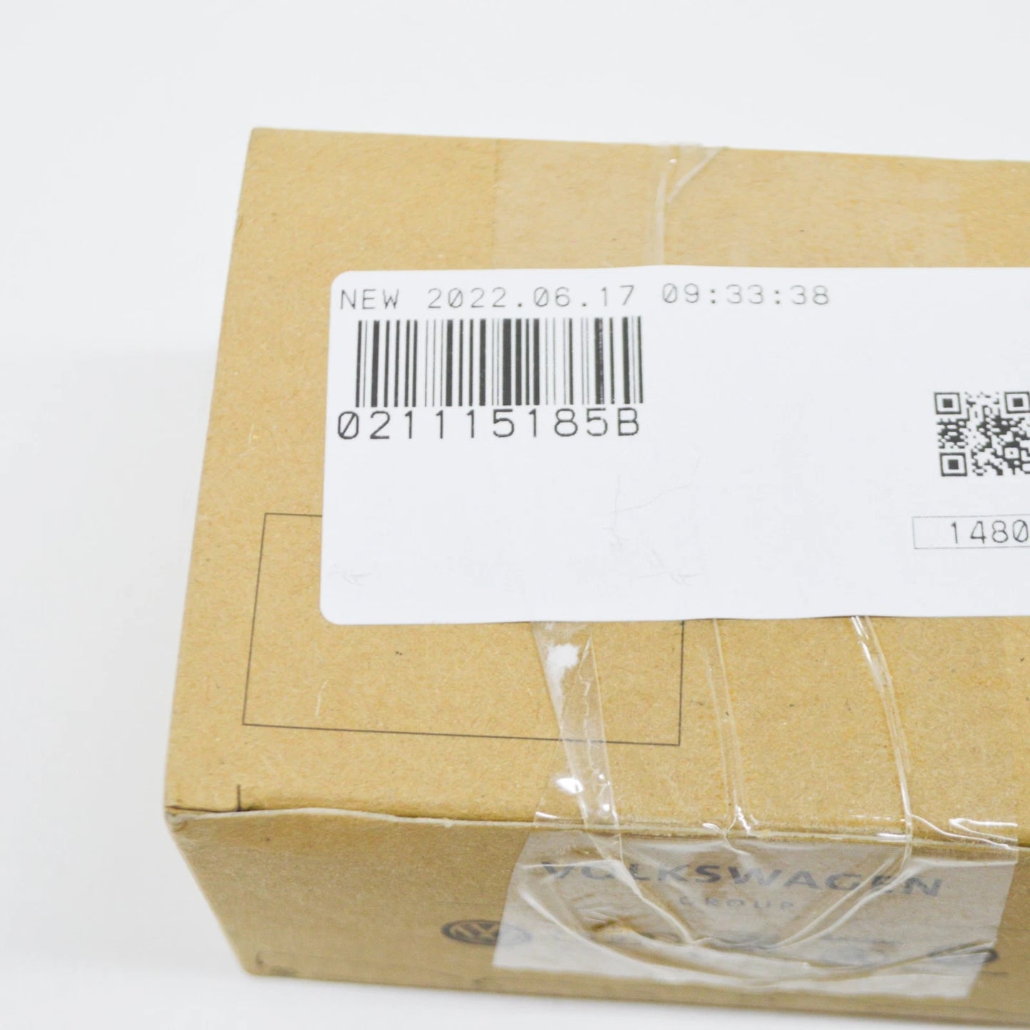 NEW AUDI A3 SPORTBACK 8P ENGINE OIL PUMP SHAFT COVER 021115185B