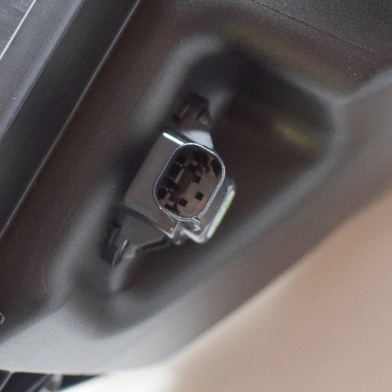 NEW MERCEDES-BENZ SPRINTER 906 AIR FILTER BOX A9065280300 ORIGINAL