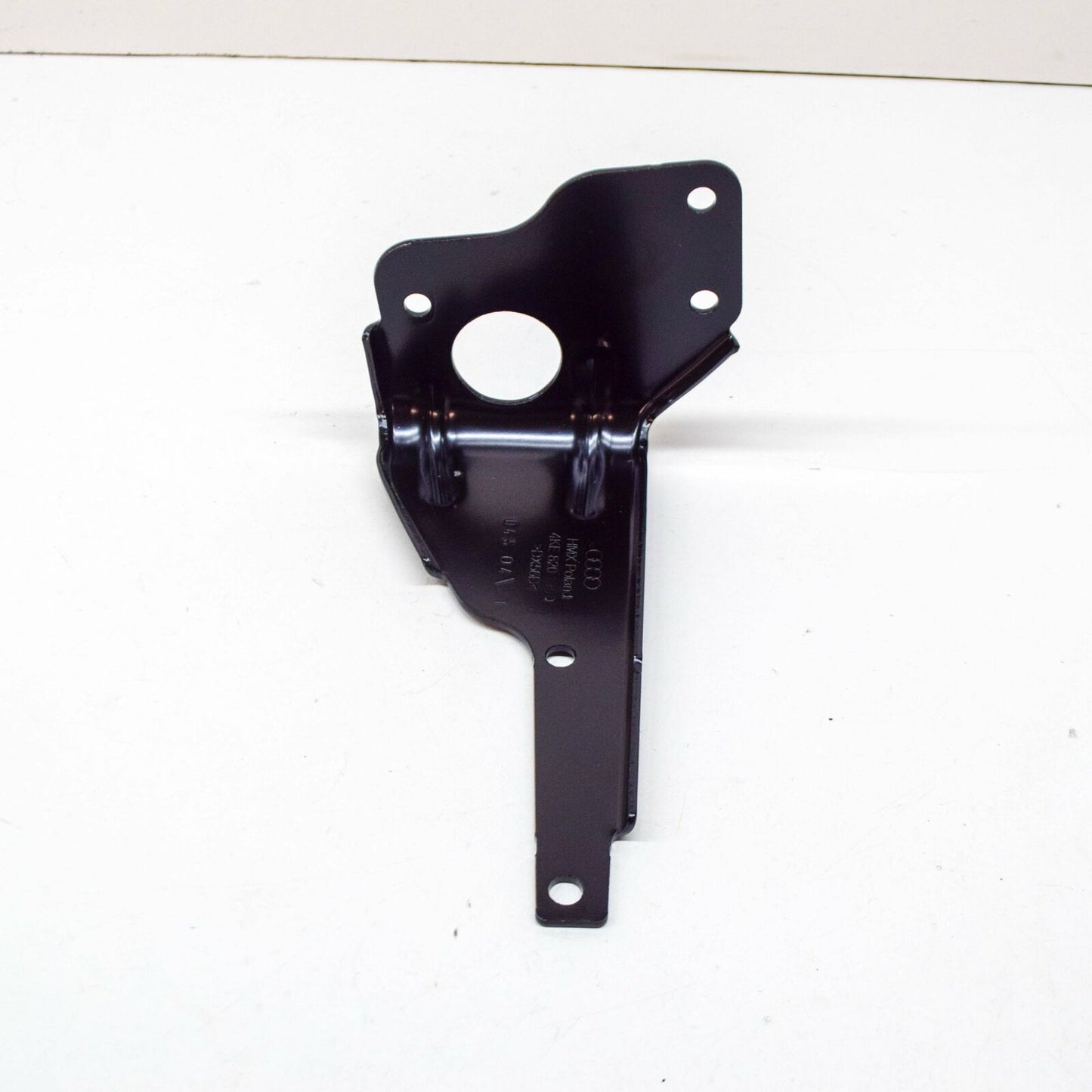 NEW AUDI E-TRON HEAT EXCHANGER UPPER CENTER BRACKET 4KE820195Q ORIGINAL