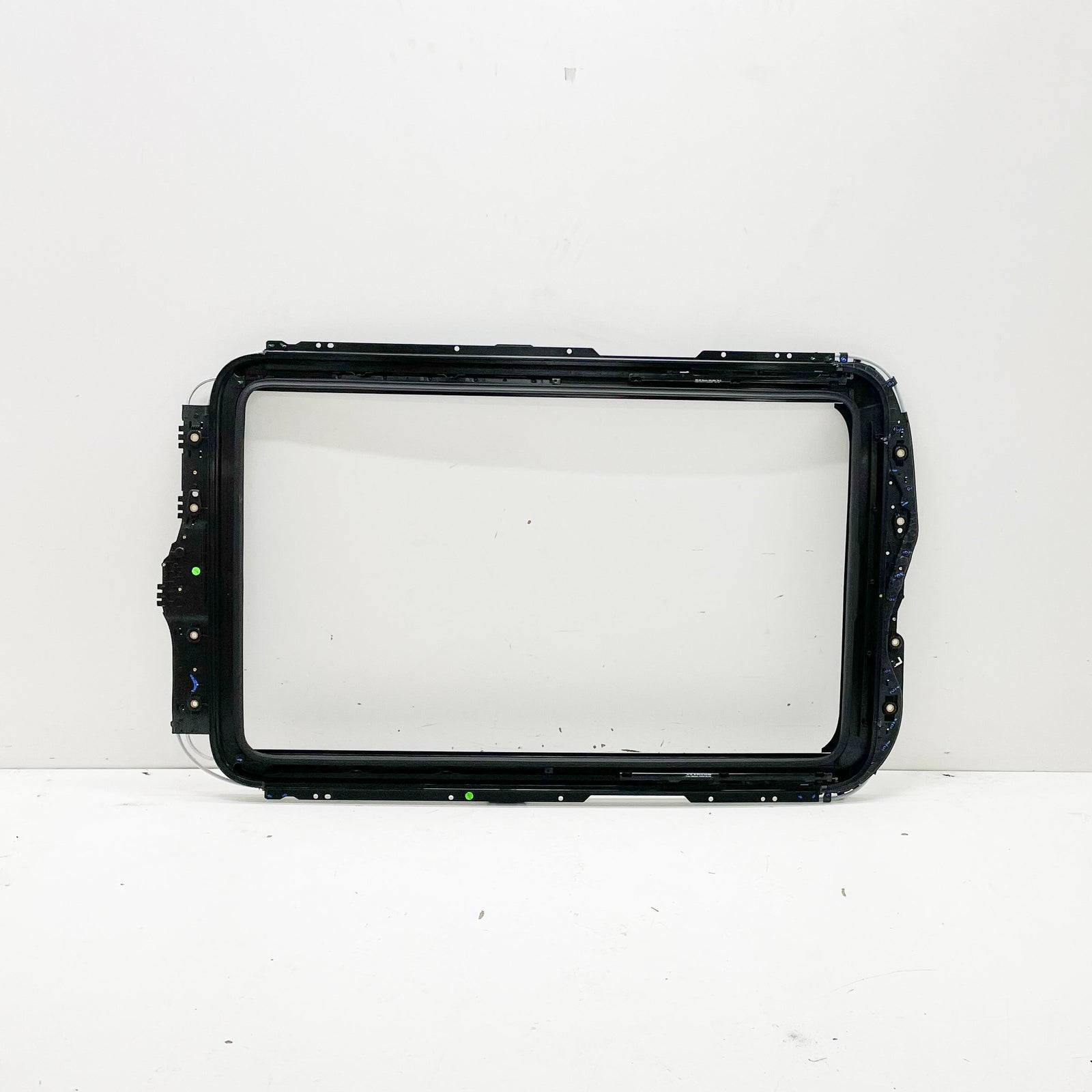 new volkswagen jetta mk6 sunroof frame 1k9877049a original