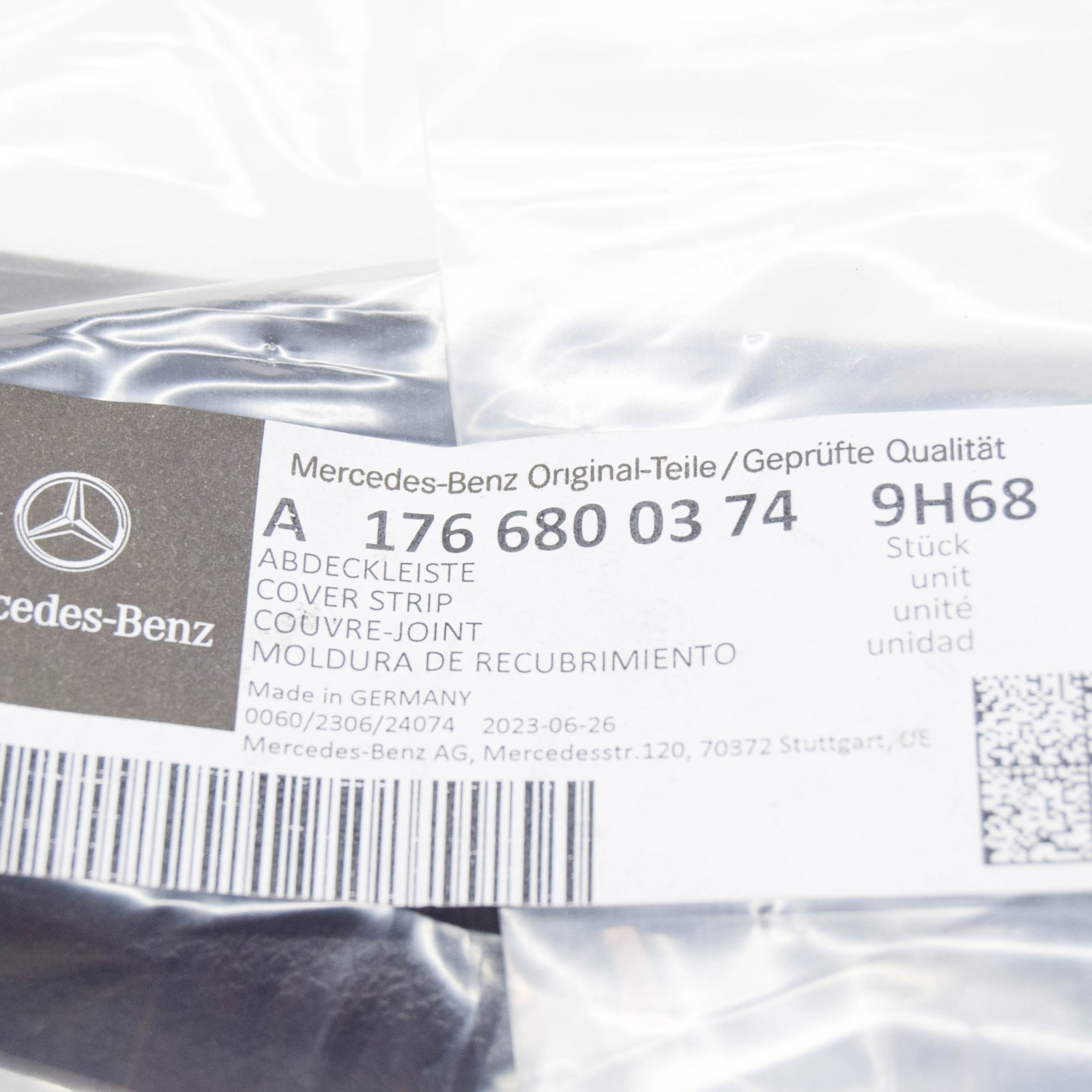 NEW MB GLA X156 REAR RIGHT ENTRANCE COVER STRIP A17668003749H68 ORIGINAL