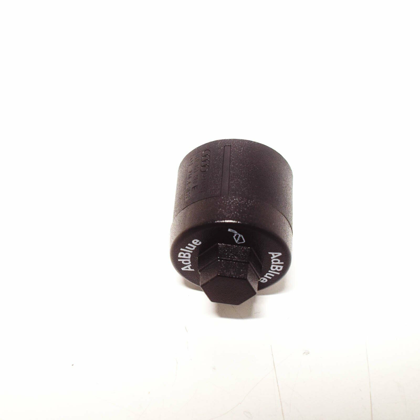 Genuine Audi Q5 8R Adblue Tank Cap Lid 4L0131980E Original