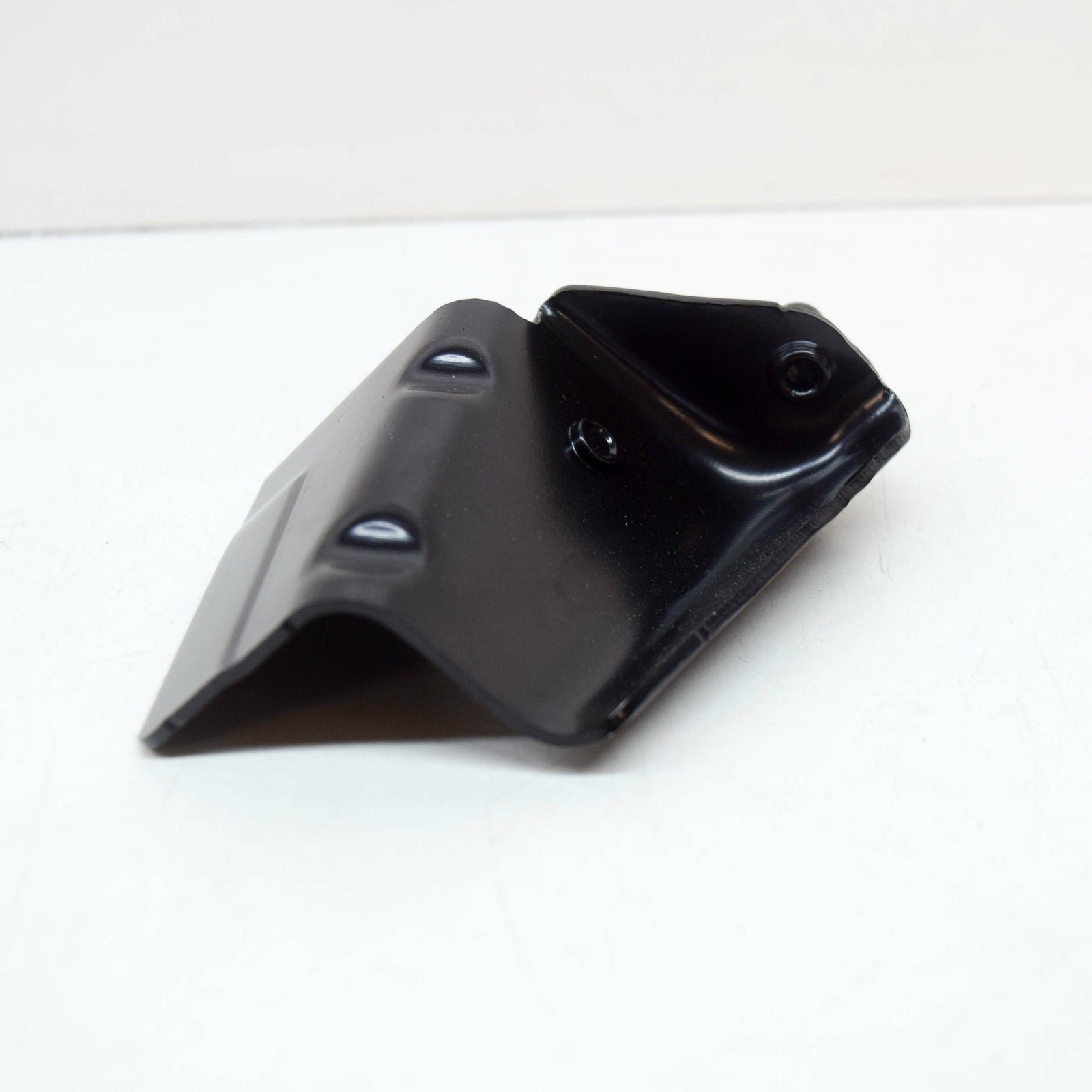 NEW AUDI Q3 8U HOOD LIFT SUPPORT STRUT LOWER RIGHT BRACKET 8U0823401A ORIGINAL