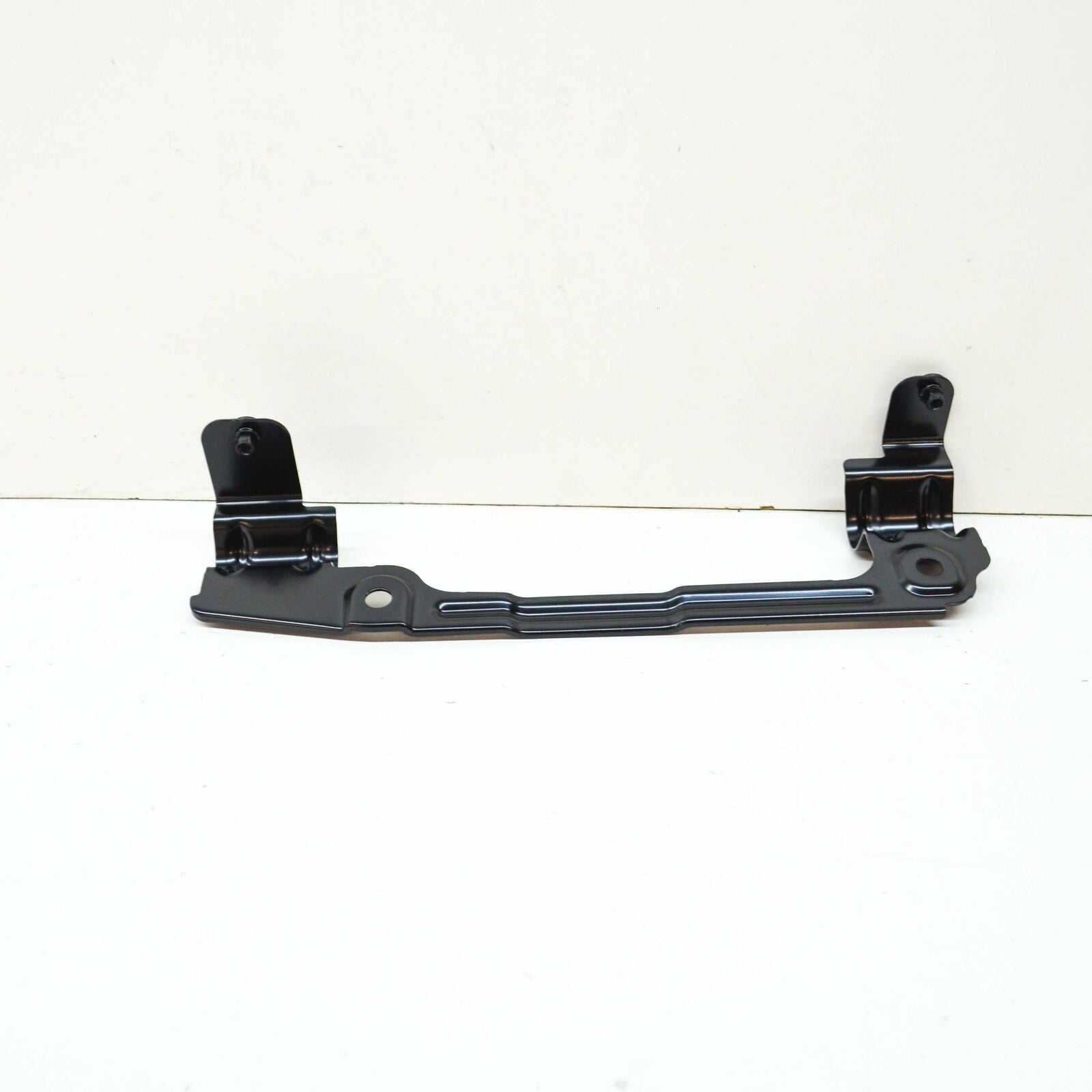 NEW AUDI A6 C8 FRONT RIGHT FENDER WING HOLDER 4K0821168 ORIGINAL