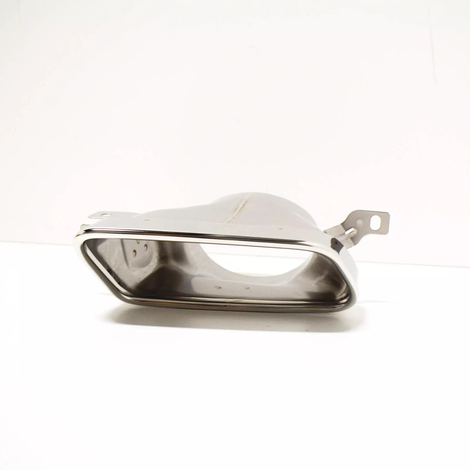 NEW MERCEDES-BENZ GLK-CLASS X204 RIGHT EXHAUST COVER A2074902027 ORIGINAL