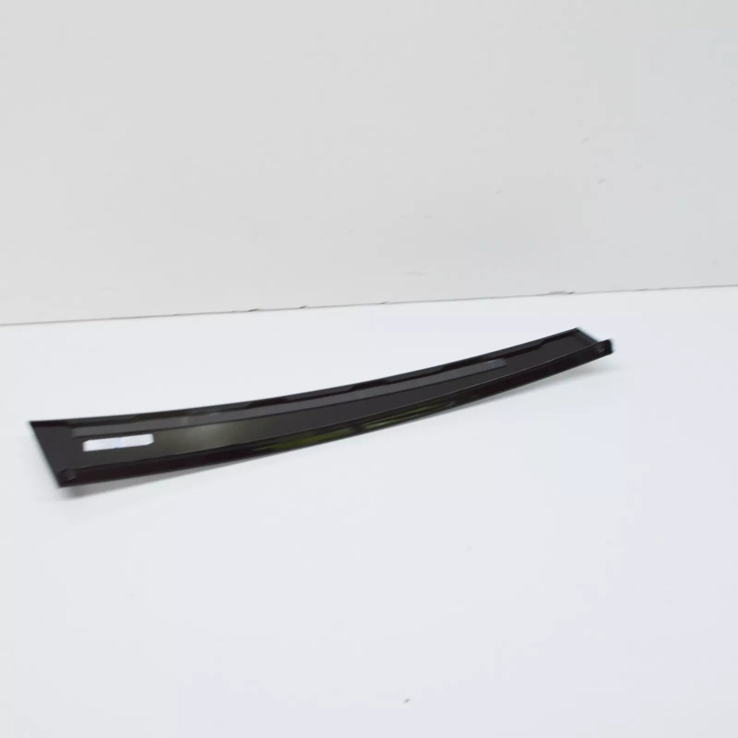 NEW MB E-CLASS W211 FRONT RIGHT DOOR EXTERIOR B-PILLAR TRIM A2116903287