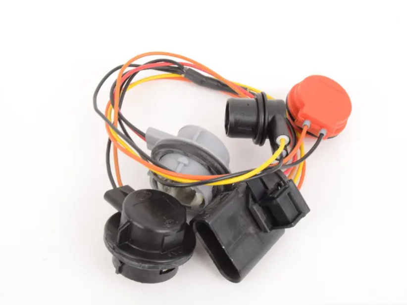 NEW AUDI A5 CABRIO 8F REAR TAILLIGHT BULB HOLDER HARNESS 8T0945221A ORIGINAL