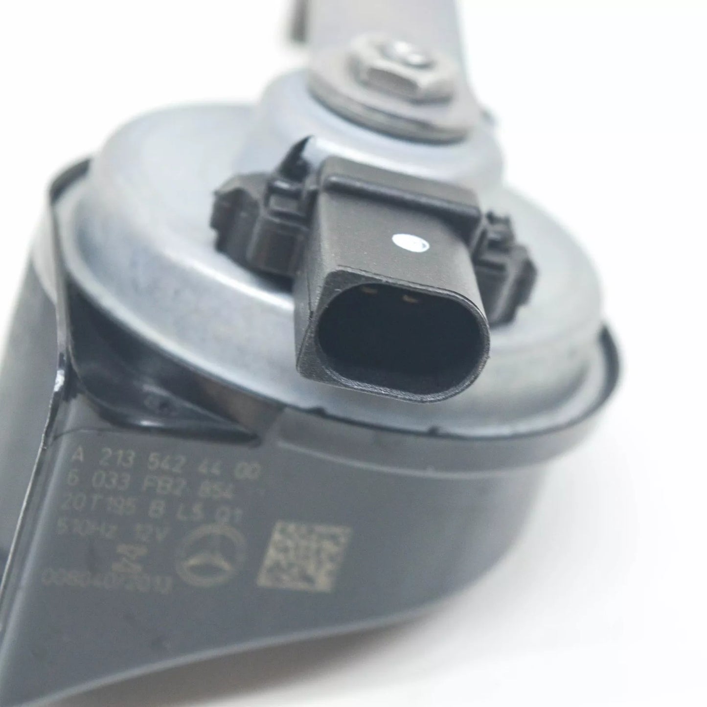 NEW MERCEDES BENZ E W213 FRONT LEFT HORN SIGNAL A2135424400