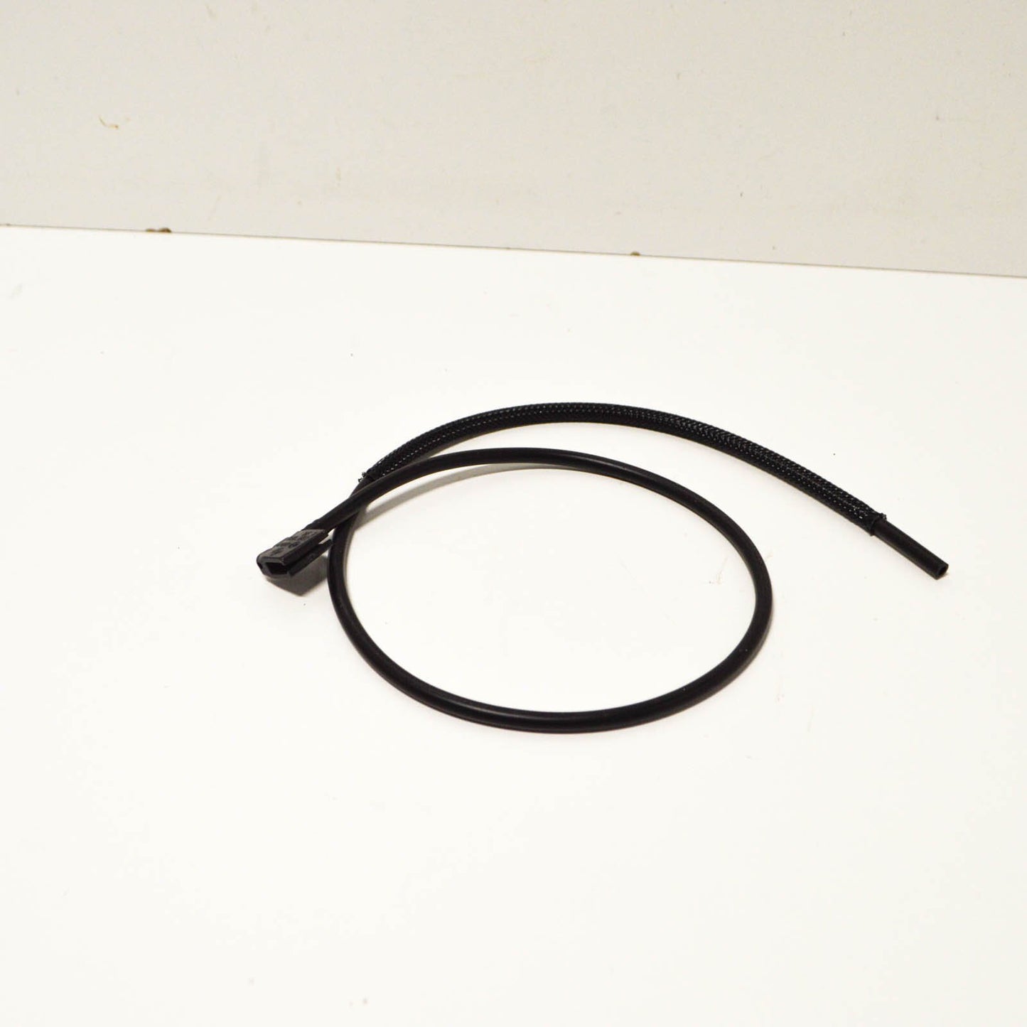 NEW MB VITO W639 FRONT RIGHT WIPER ARM NOZZLE HOSE A0008604947 ORIGINAL