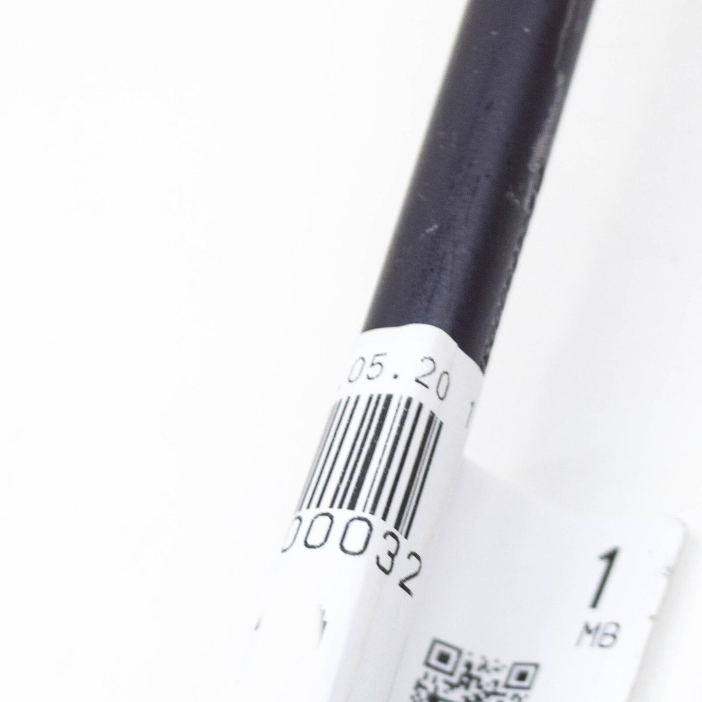 NEW MERCEDES-BENZ GLK-CLASS X204 FRONT CENTER SUPPORT CLAMP A2048900032 ORIGINAL