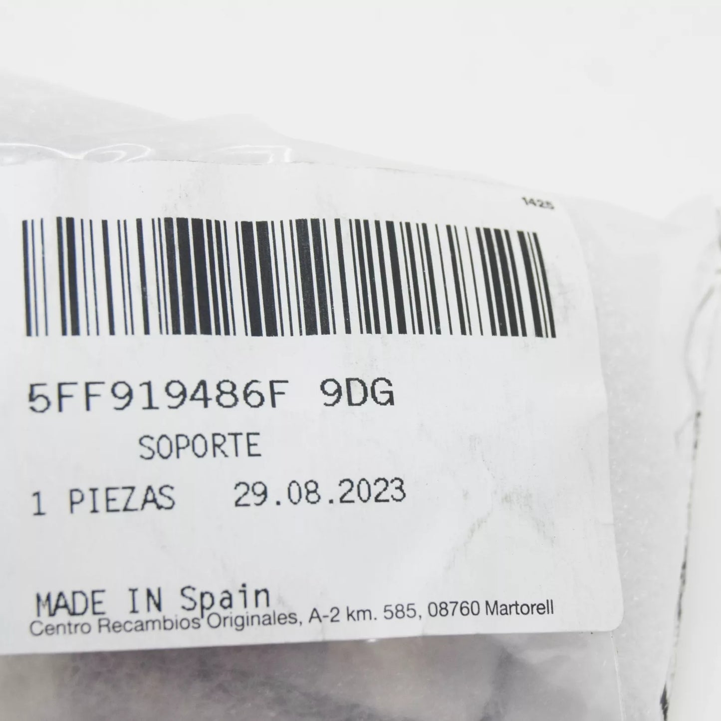 NEW CUPRA FORMENTOR REAR LEFT PARK SENSOR BRACKET 5FF919486F9DG ORIGINAL