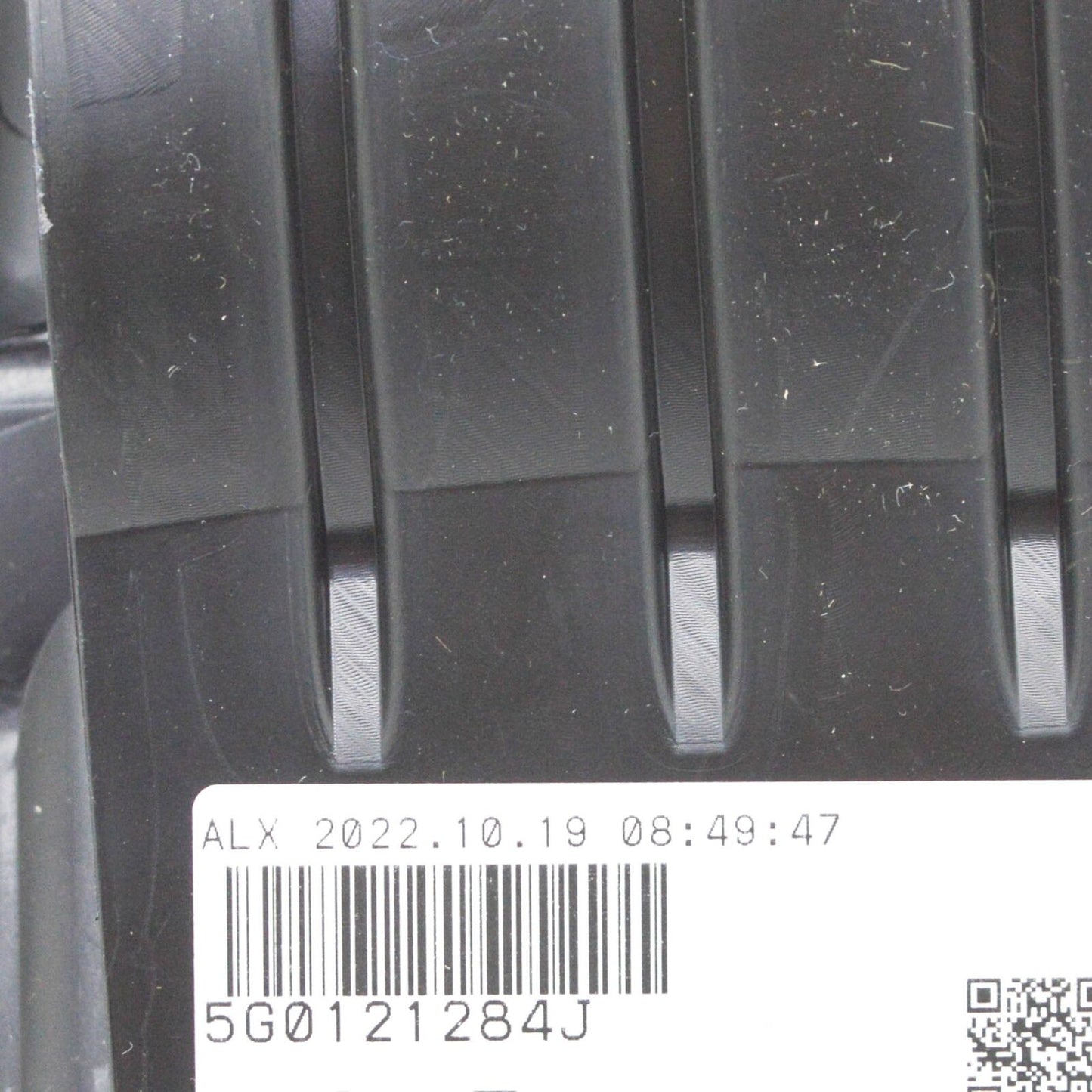 NEW VOLKSWAGEN GOLF MK7 5G RIGHT RADIATOR SUPPORT AIR BAFFLE 5G0121284J ORIGINAL