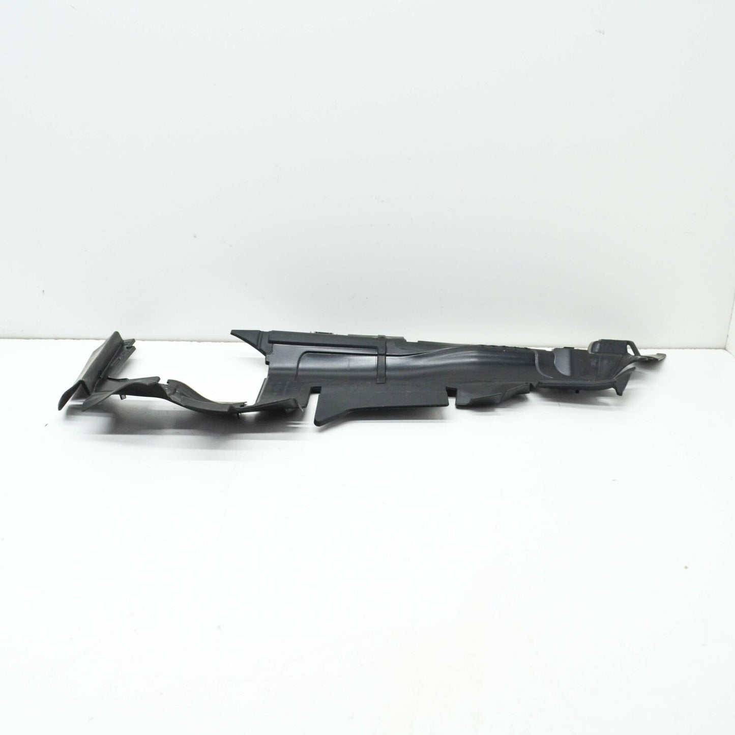 NEW AUDI S5 8W6 RIGHT OUTER RADIATOR SUPPORT BAFFLE 8W6121284AH ORIGINAL