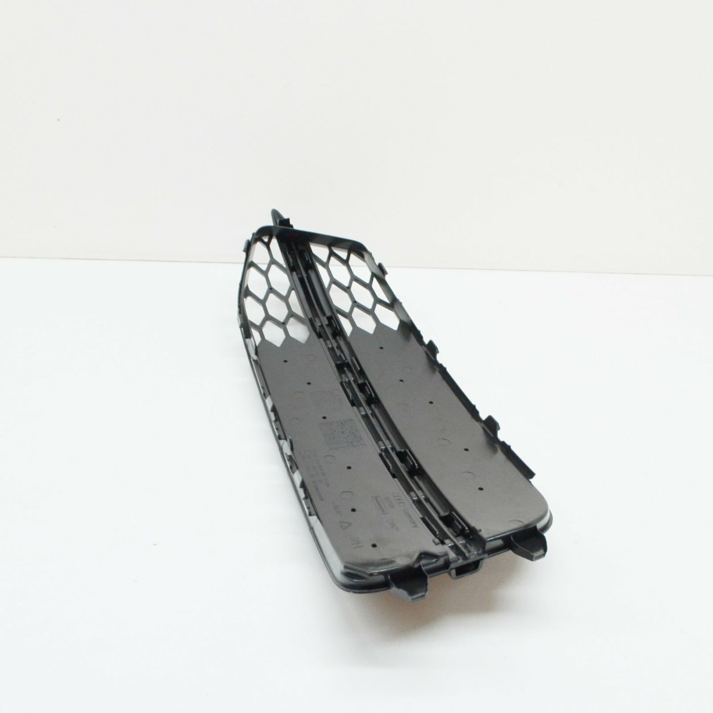 Genuine Audi A6 C7 Right Fog Light Surround Grille 4G0807682D9B9 2011 S-Line