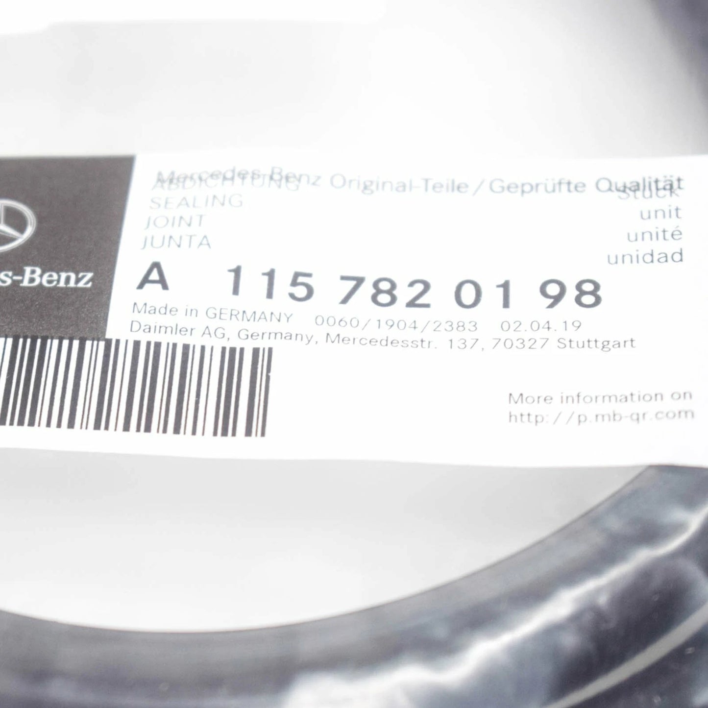 NEW MERCEDES-BENZ SALOON W123 SLIDING ROOF SEAL A1157820198