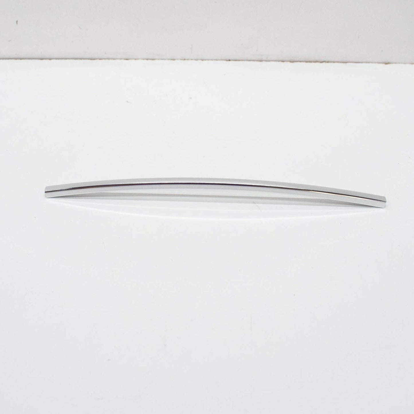 NEW MB E W124 RADIATOR GRILLE SHELL VERTICAL MOULDING A1408882185 ORIGINAL