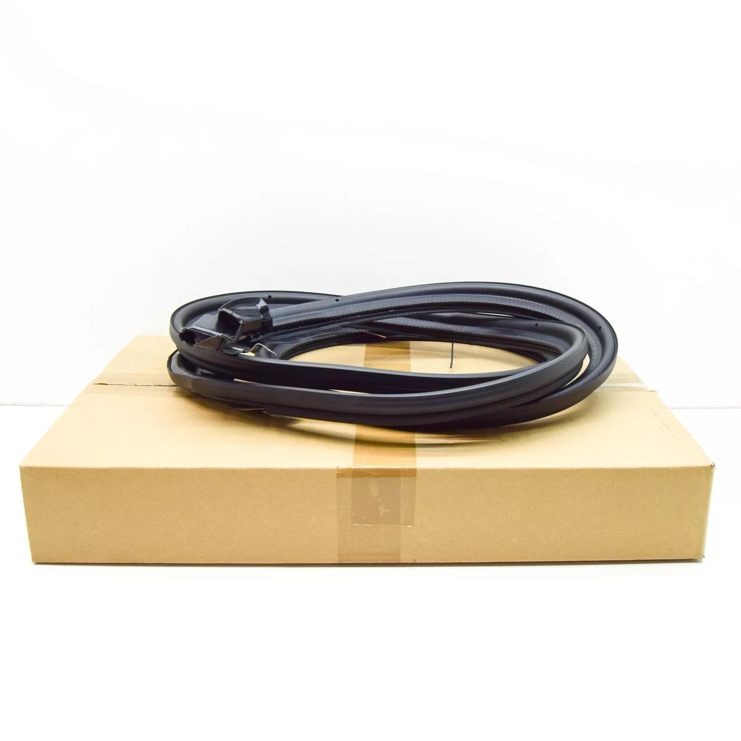 NEW BMW 4 CABRIO F33, F83 TRUNK LID GASKET 7404466 51767404466 ORIGINAL