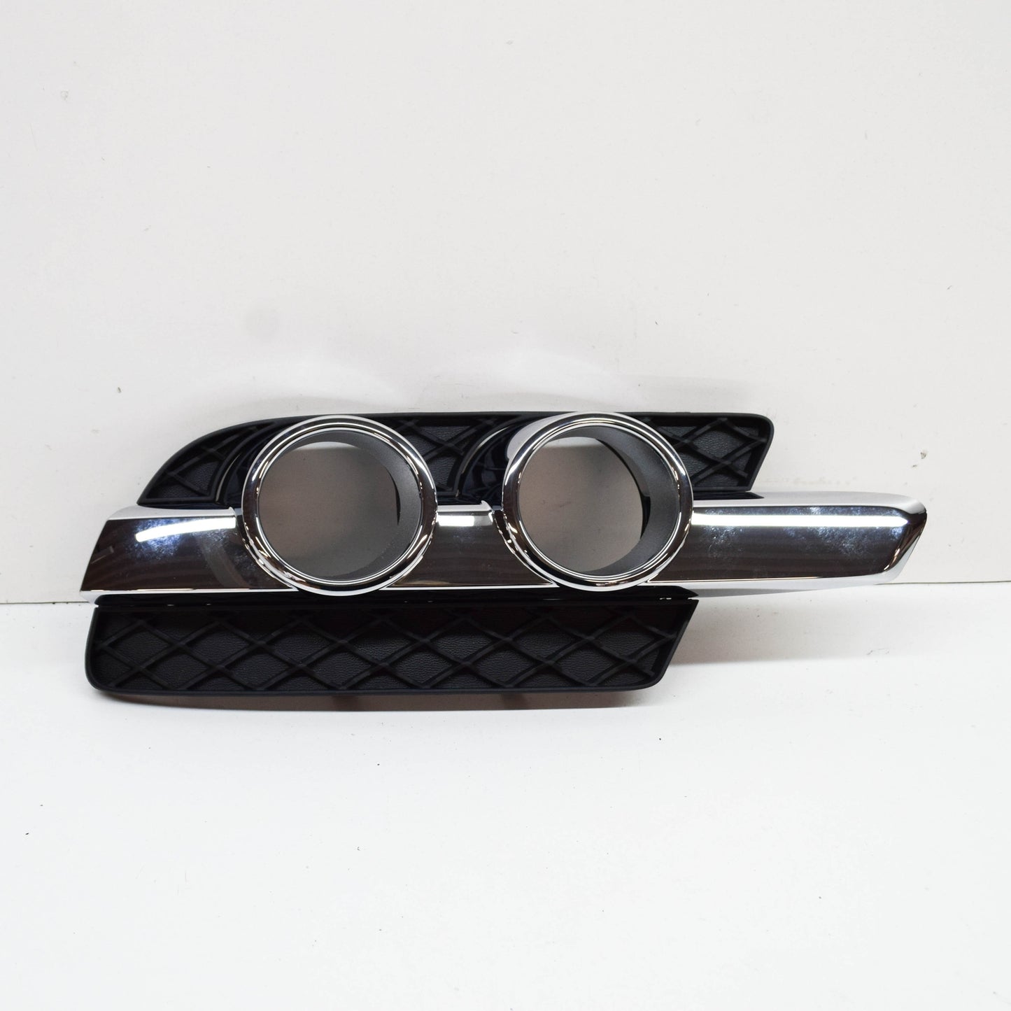 NEW MERCEDES-BENZ GL X164 FRONT RIGHT FOG GRILLE A1648801424 ORIGINAL