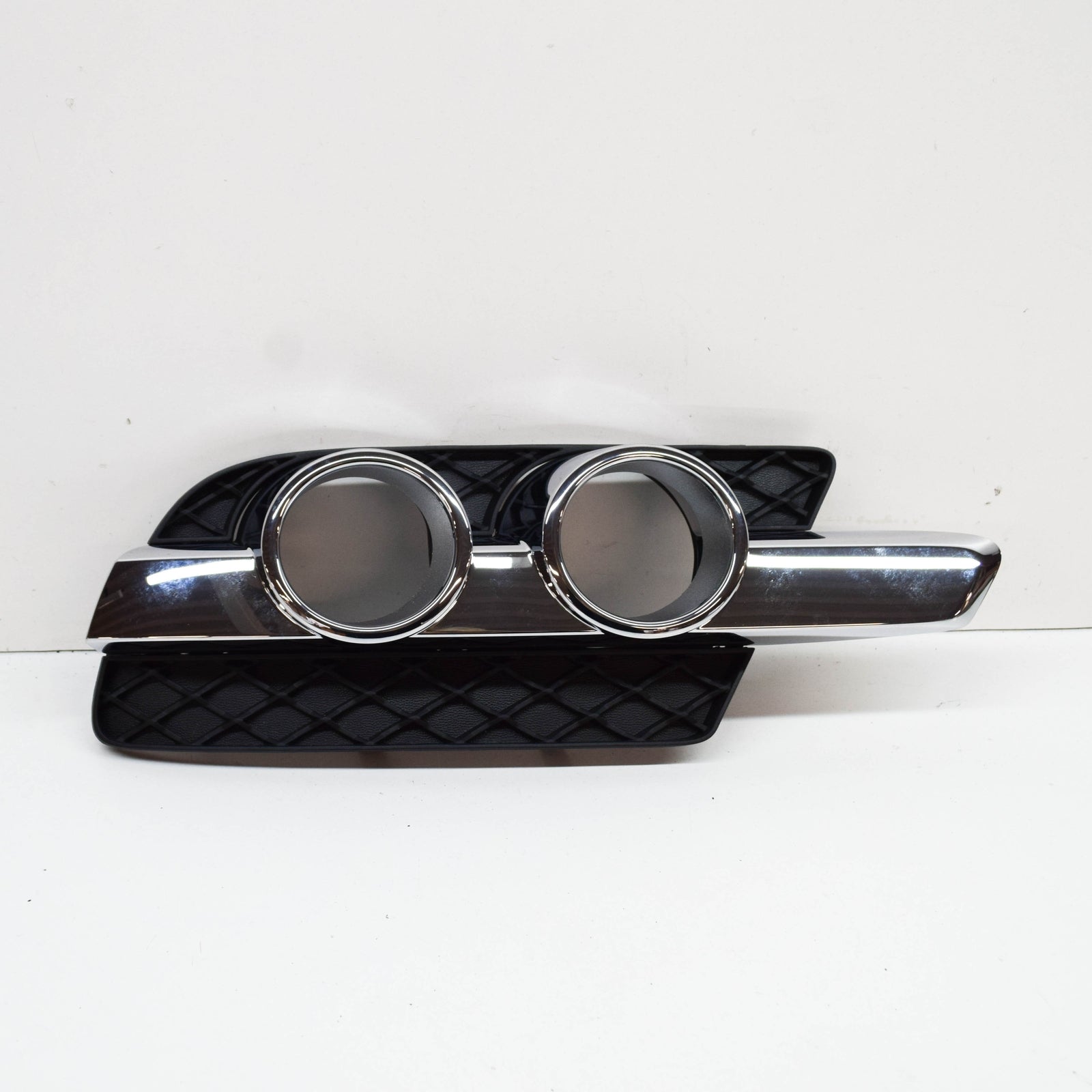 NEW MERCEDES-BENZ GL X164 FRONT RIGHT FOG GRILLE A1648801424 ORIGINAL