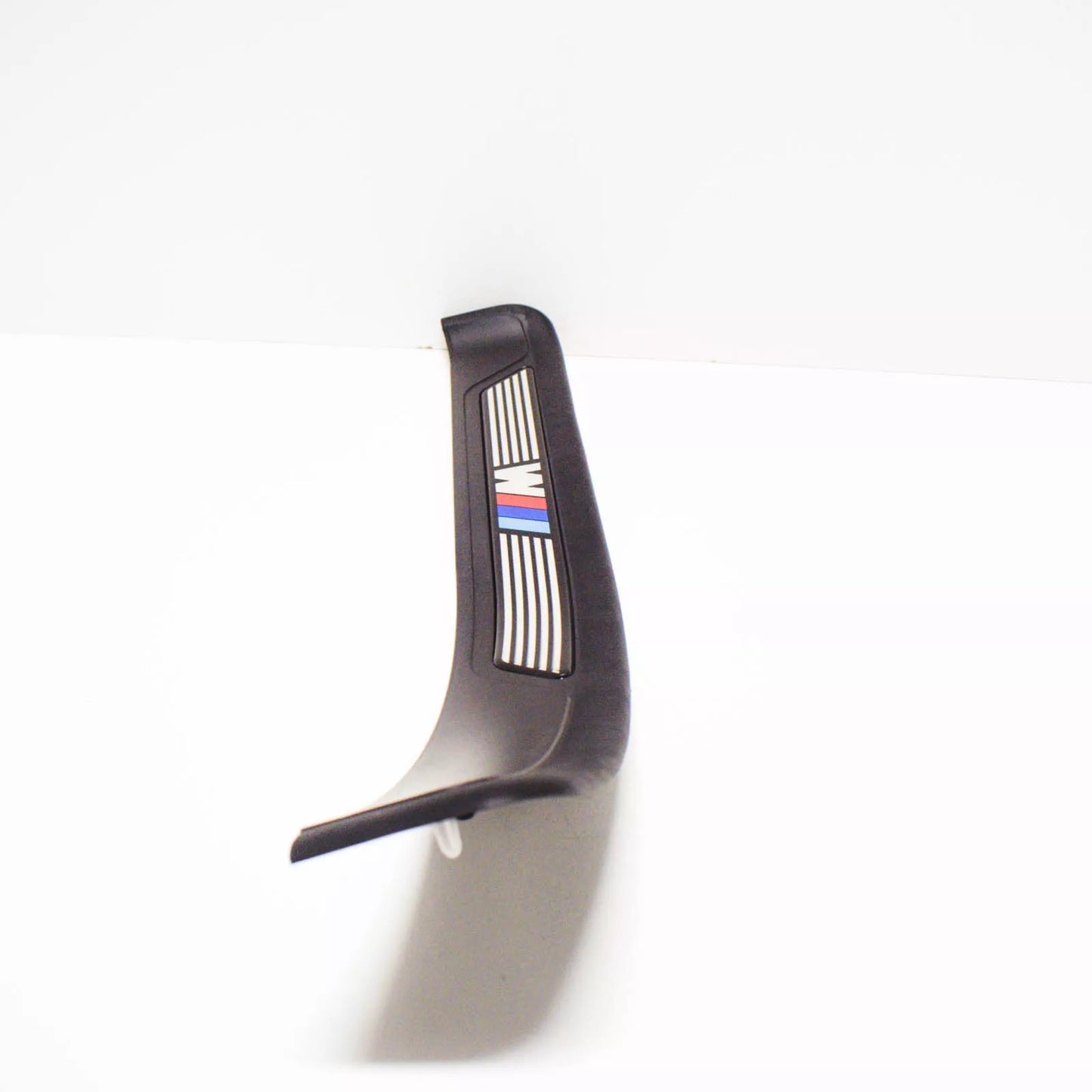 NEW BMW 5 E39 REAR RIGHT ENTRY M TRIM PIECE 51472695672 2695672 ORIGINAL