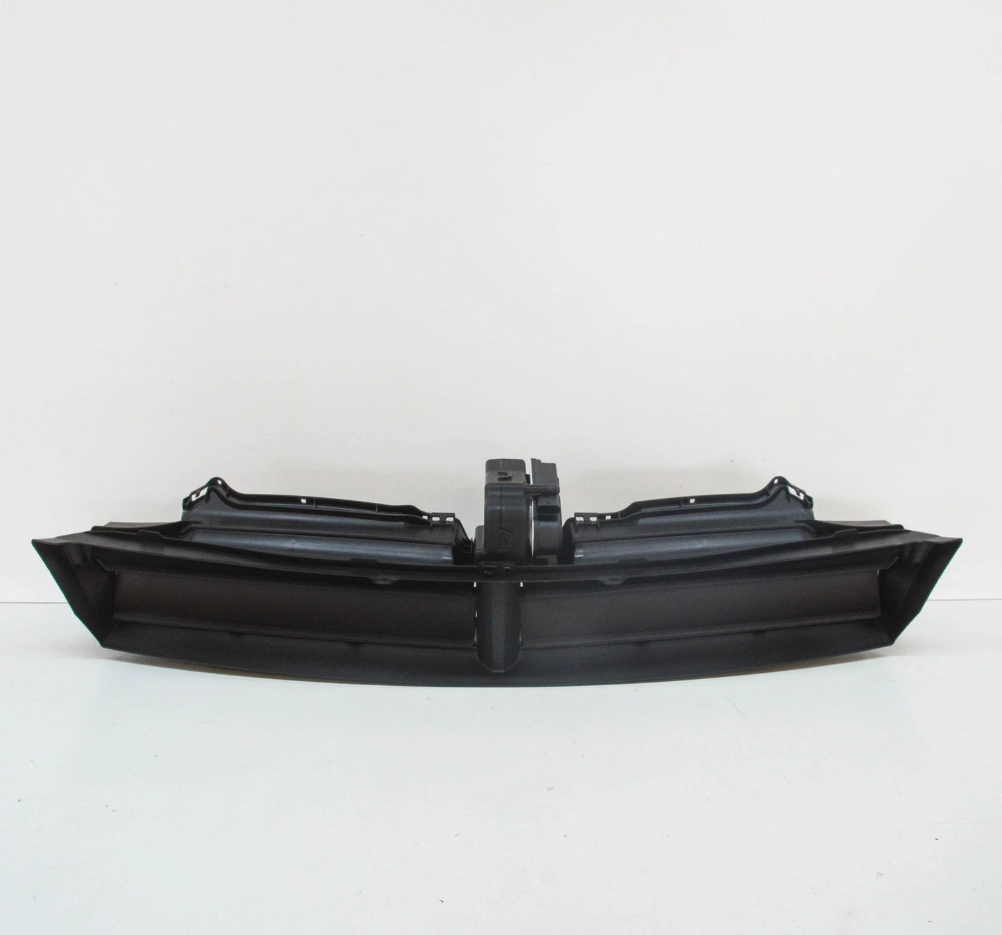 NEW BMW I8 L12 FRONT BOTTOM AIR DUCT 51747350986 7350986 ORIGINAL