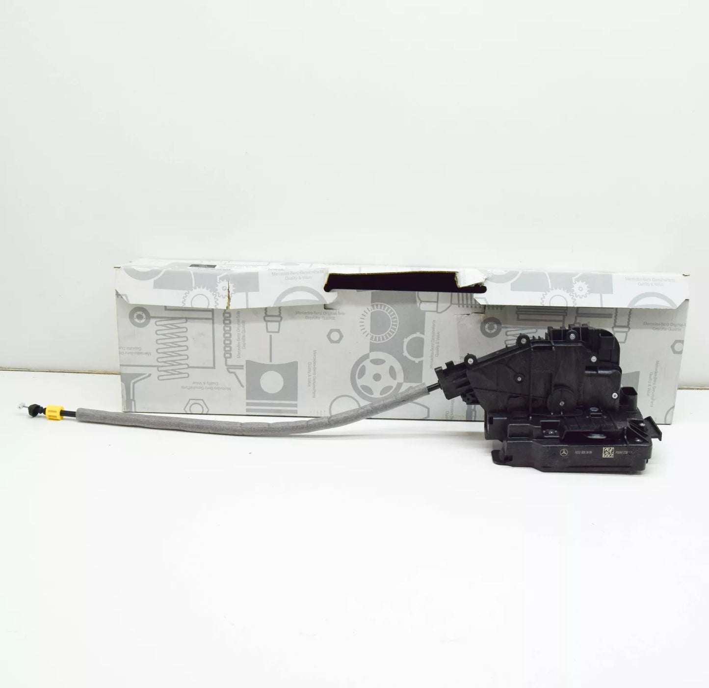 NEW MERCEDES-BENZ C W205 FRONT LEFT DOOR LOCK LHD A0997208101 ORIGINAL