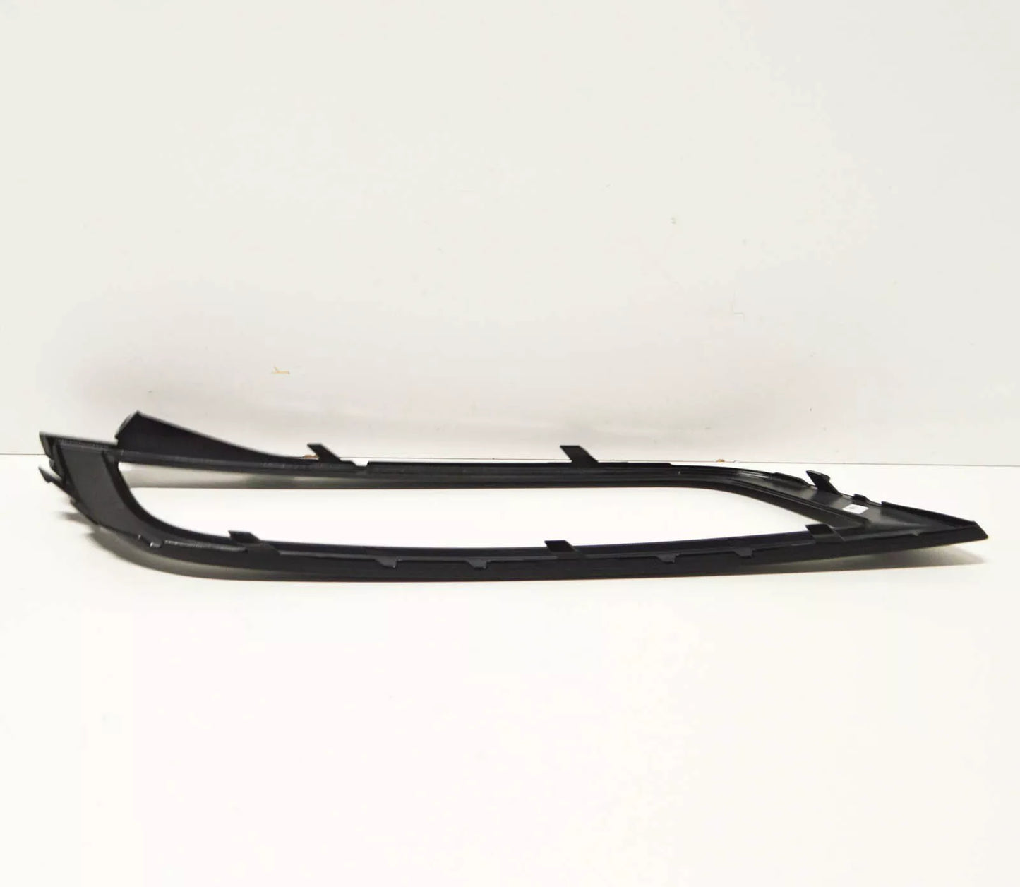 NEW VW PASSAT B7 R-LINE FRONT BUMPER RIGHT TRIM 3AA853212B041