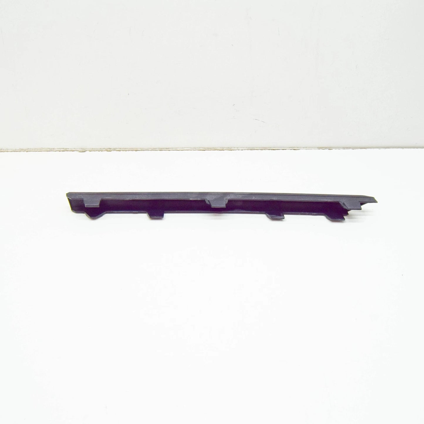 NEW VOLKSWAGEN TERAMONT REAR RIGHT BUMPER MOLDING 3CN853842B9B9 ORIGINAL