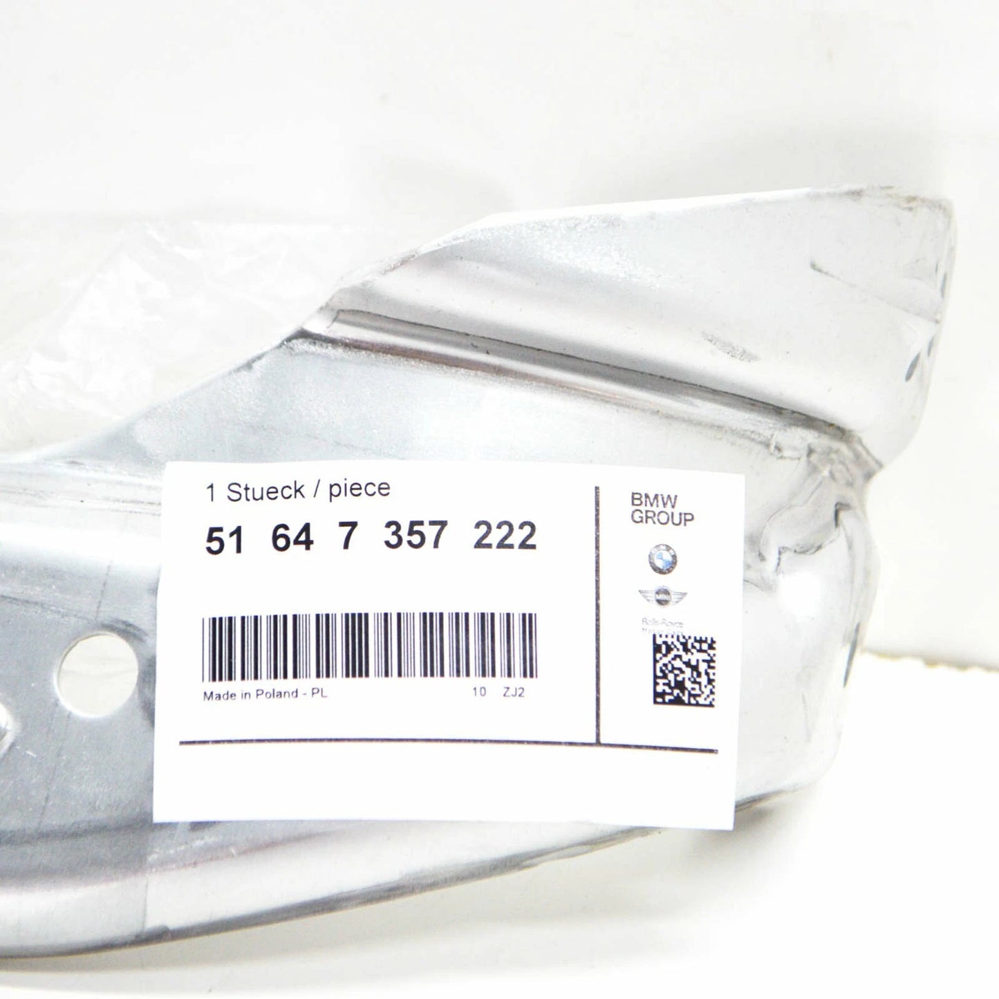 NEW BMW 5 G30 RIGHT LOWER RADIATOR SUPPORT BRACKET 51647357222 ORIGINAL