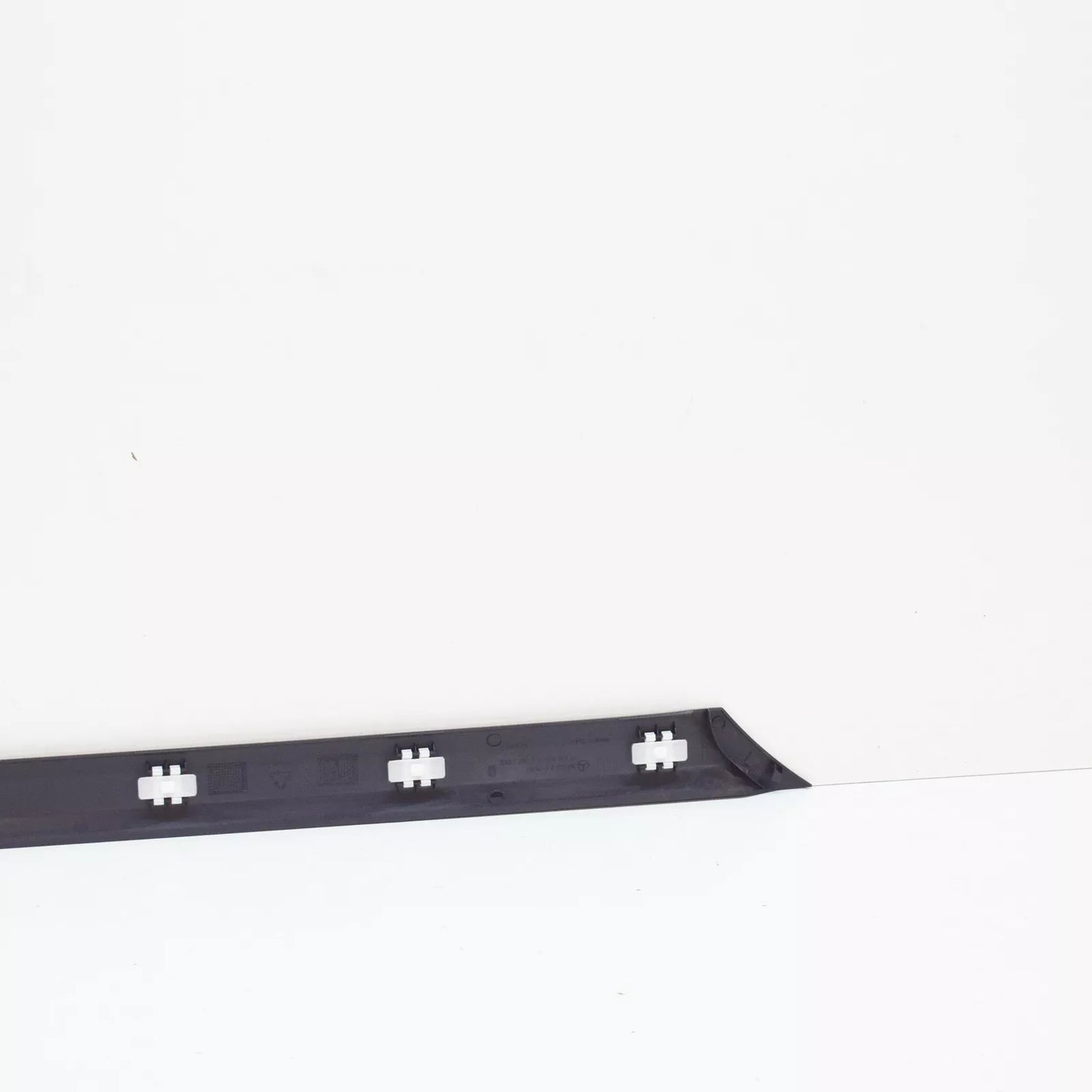 NEW MB VITO W639 LEFT SIDE PANEL BOTTOM PROTECTIVE STRIP A63969015629B51