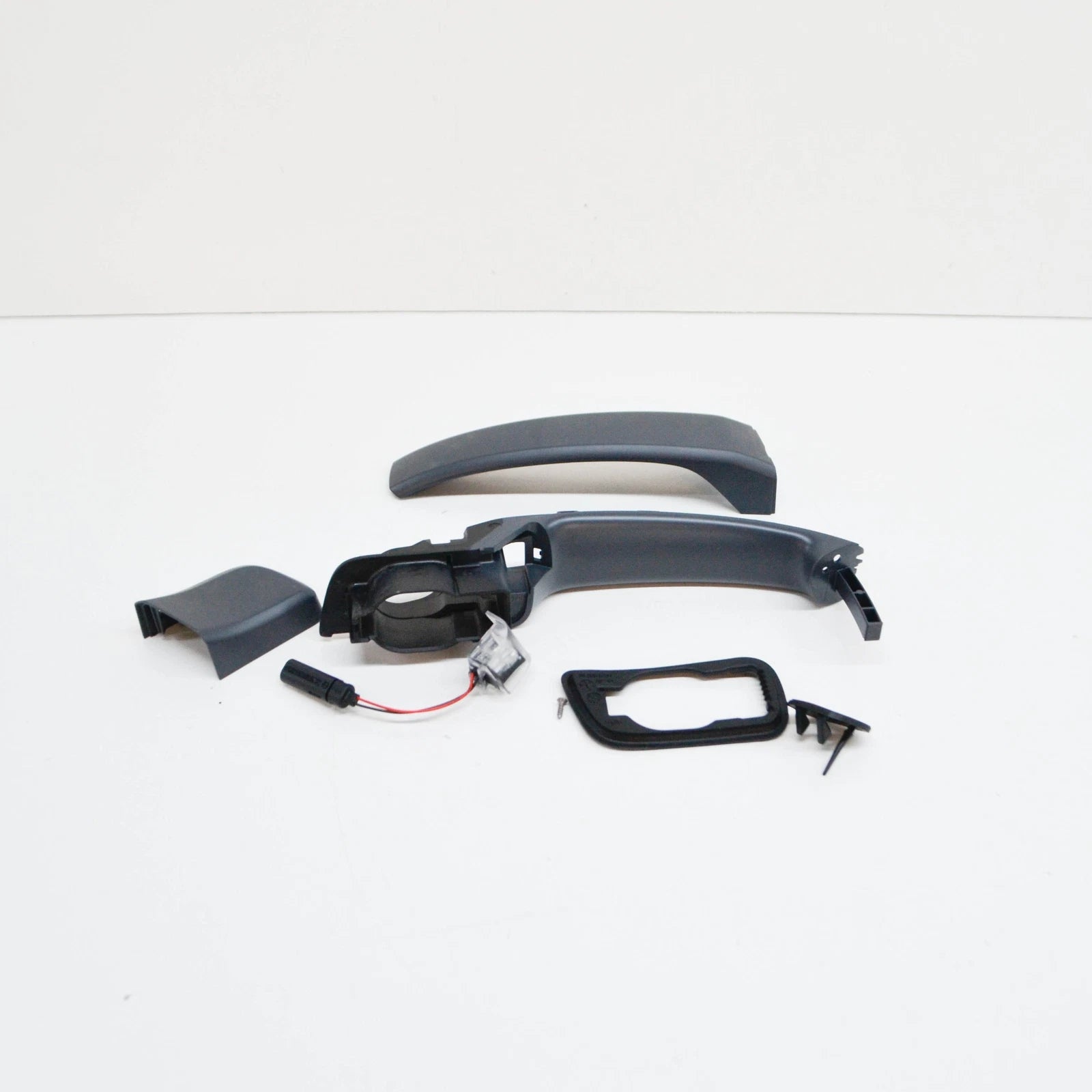 NEW BMW I3 L01 FRONT RIGHT DOOR EXTERIOR HANDLE BRACKET 51217379772 ORIGINAL