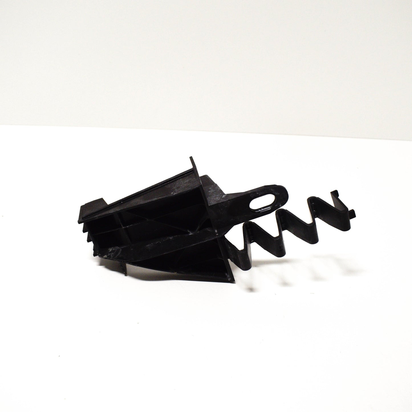 NEW AUDI A4 B9 RADIATOR RIGHT SUPPORT BRACKET 8W0807334A ORIGINAL