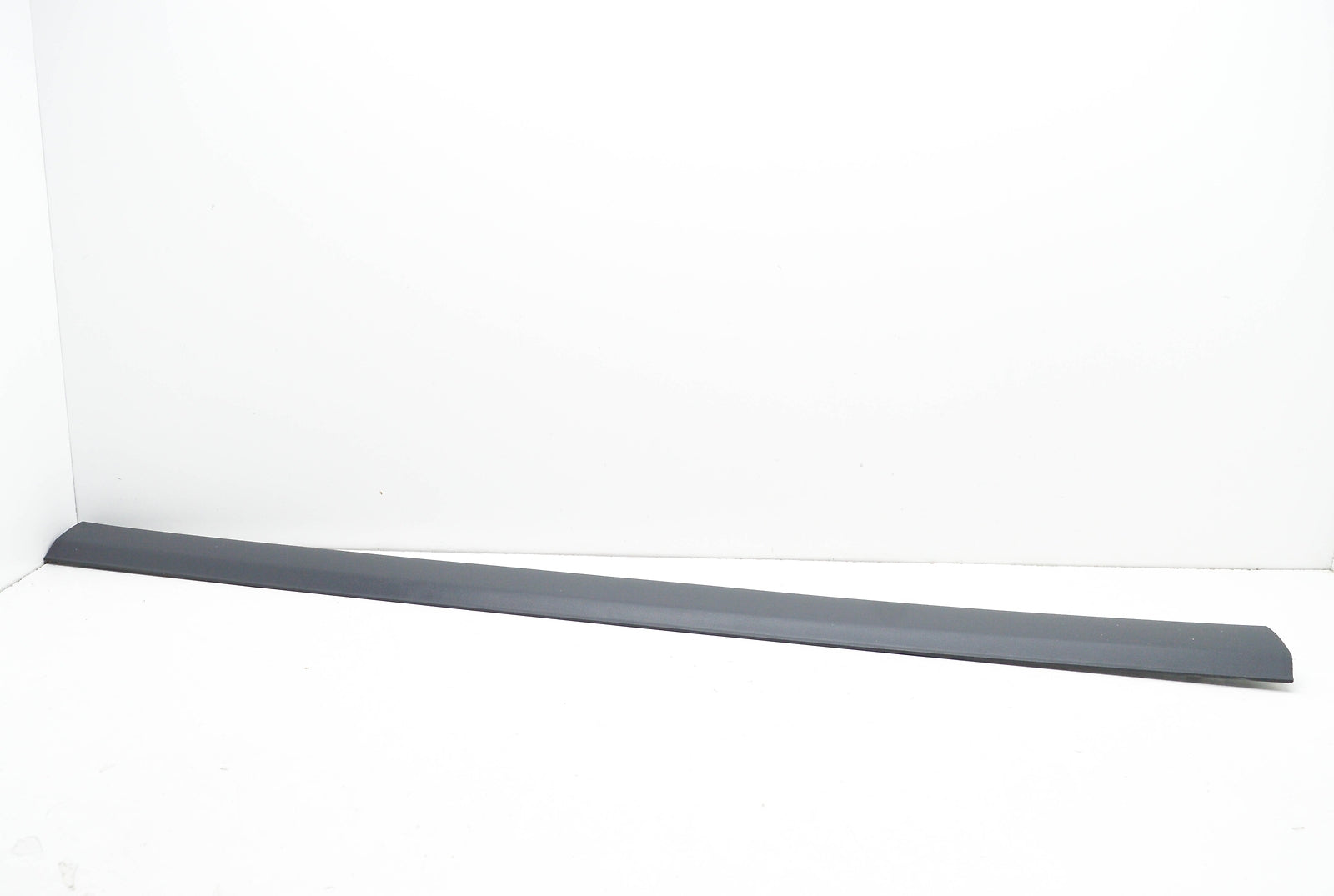 Genuine Mb Vito W639 Front Right Door Lower Moulding Trim A63969011627 G99 Original