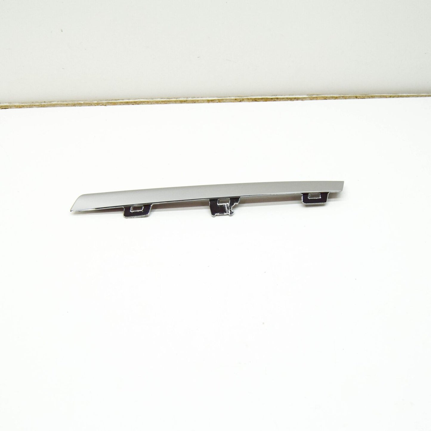 NEW SKODA SUPERB MK3 FRONT BUMPER LEFT TRIM INSERT 3V0807833A2ZZ ORIGINAL