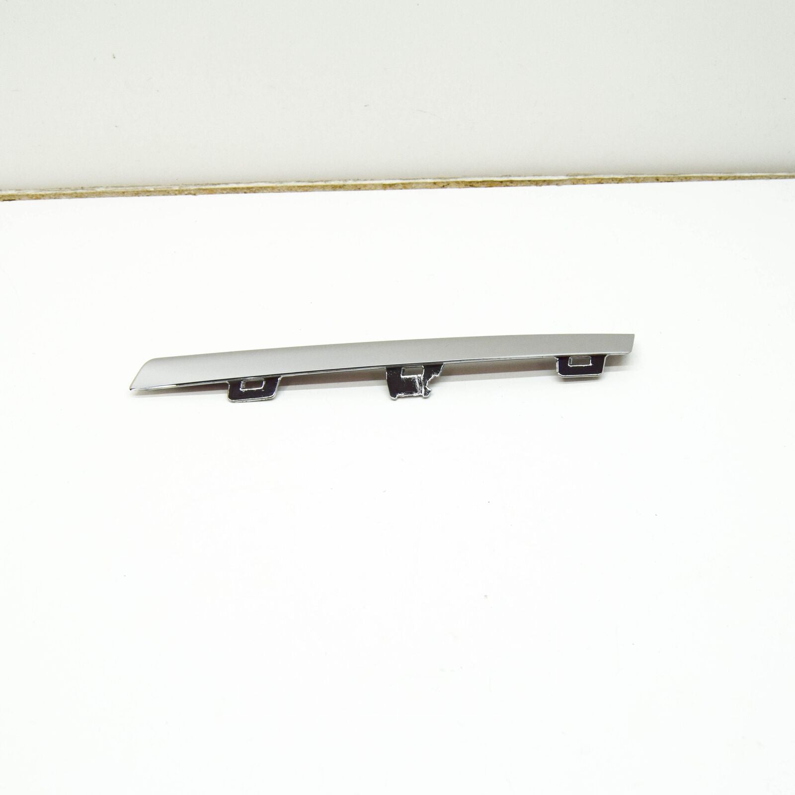 NEW SKODA SUPERB MK3 FRONT BUMPER LEFT TRIM INSERT 3V0807833A2ZZ ORIGINAL