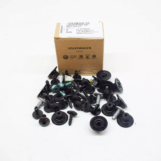 NEW AUDI A5 S5 8W6 FRONT REAR WHEEHOUSING LINER HARDWARE SET V04017001BE