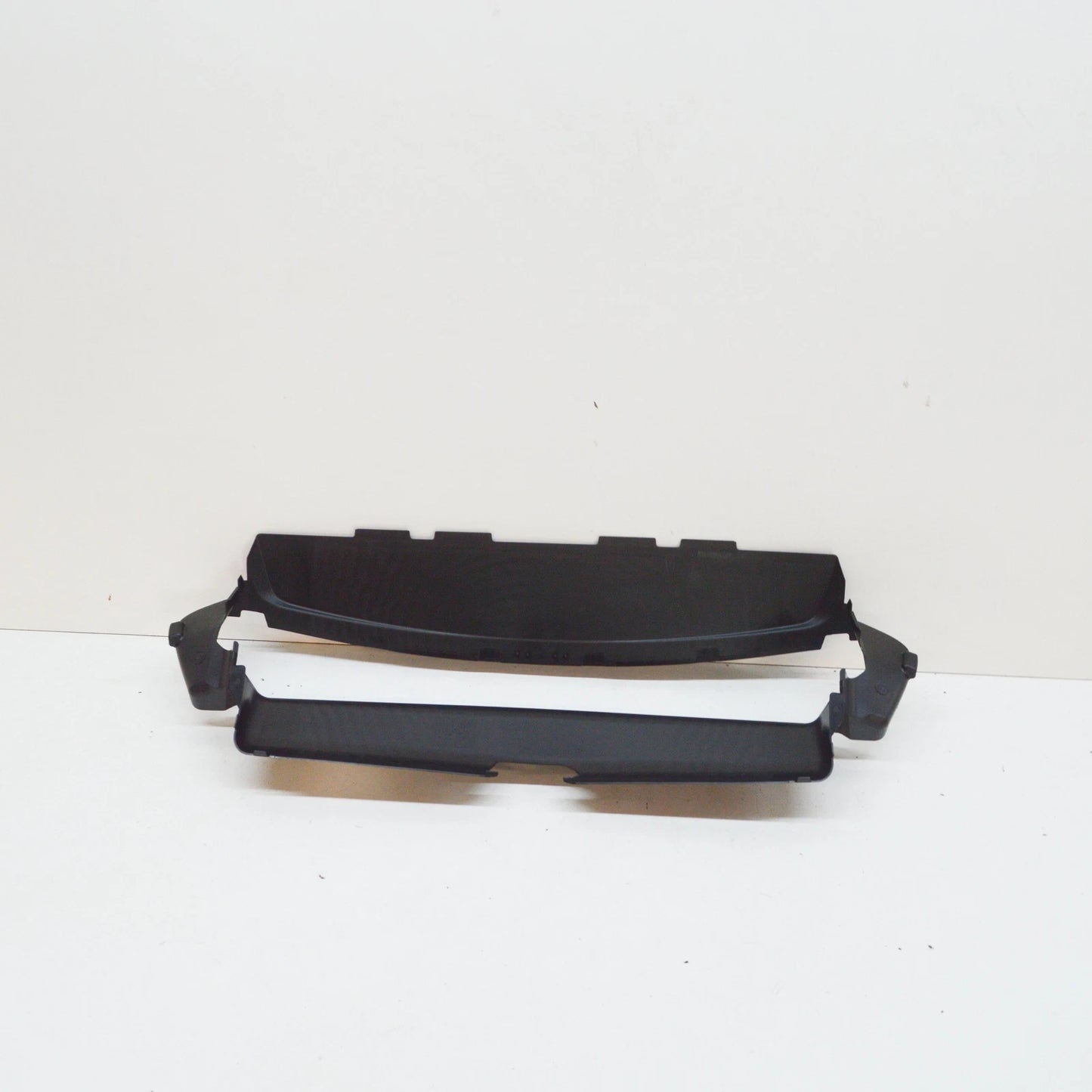 NEW BMW M2 F87 RADIATOR LOWER AIR DUCT 51748062165 8062165 2016 ORIGINAL