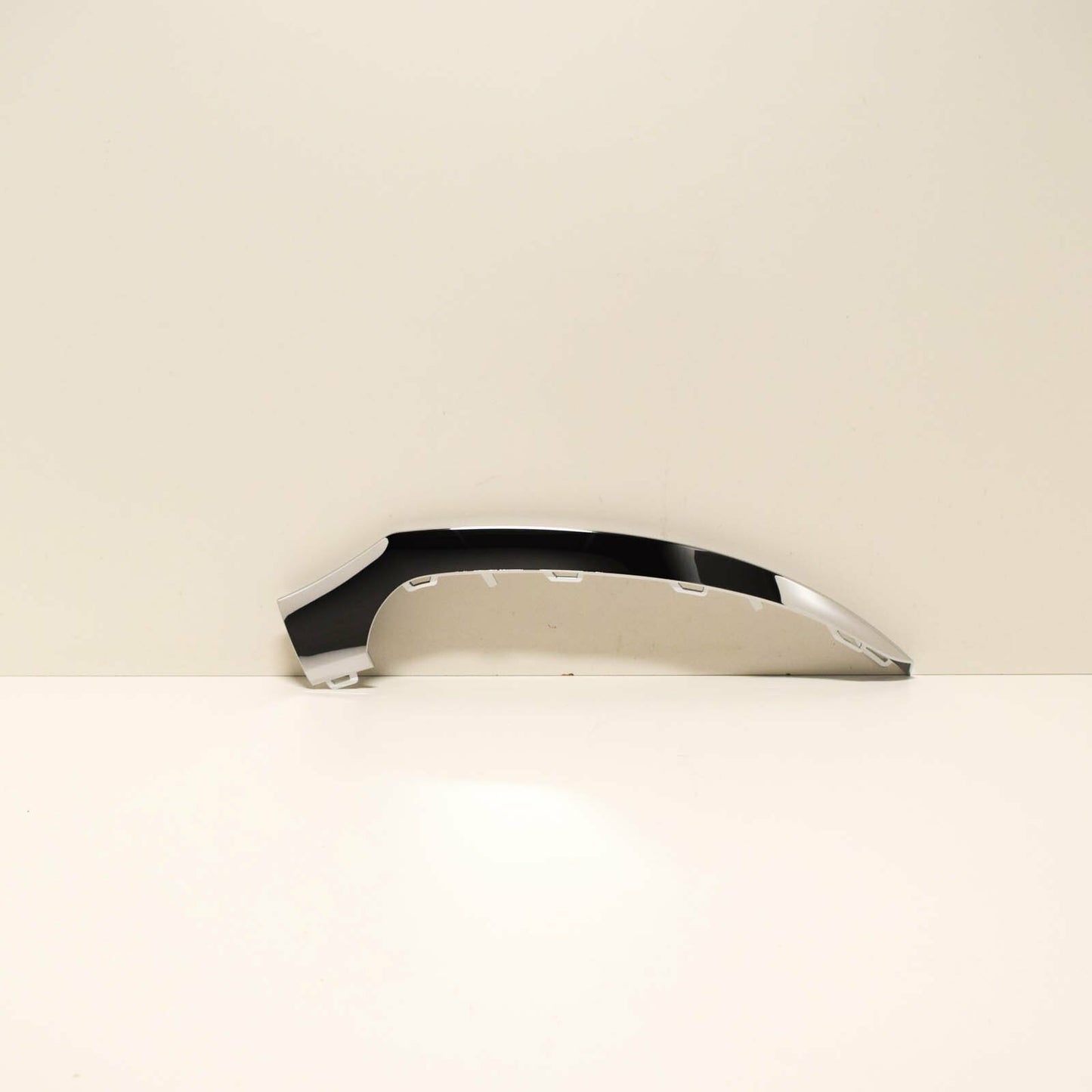 NEW MB CLS C218 FRONT AMG BUMPER RIGHT CHROME MOLDING LIP A2188851674 ORIGINAL