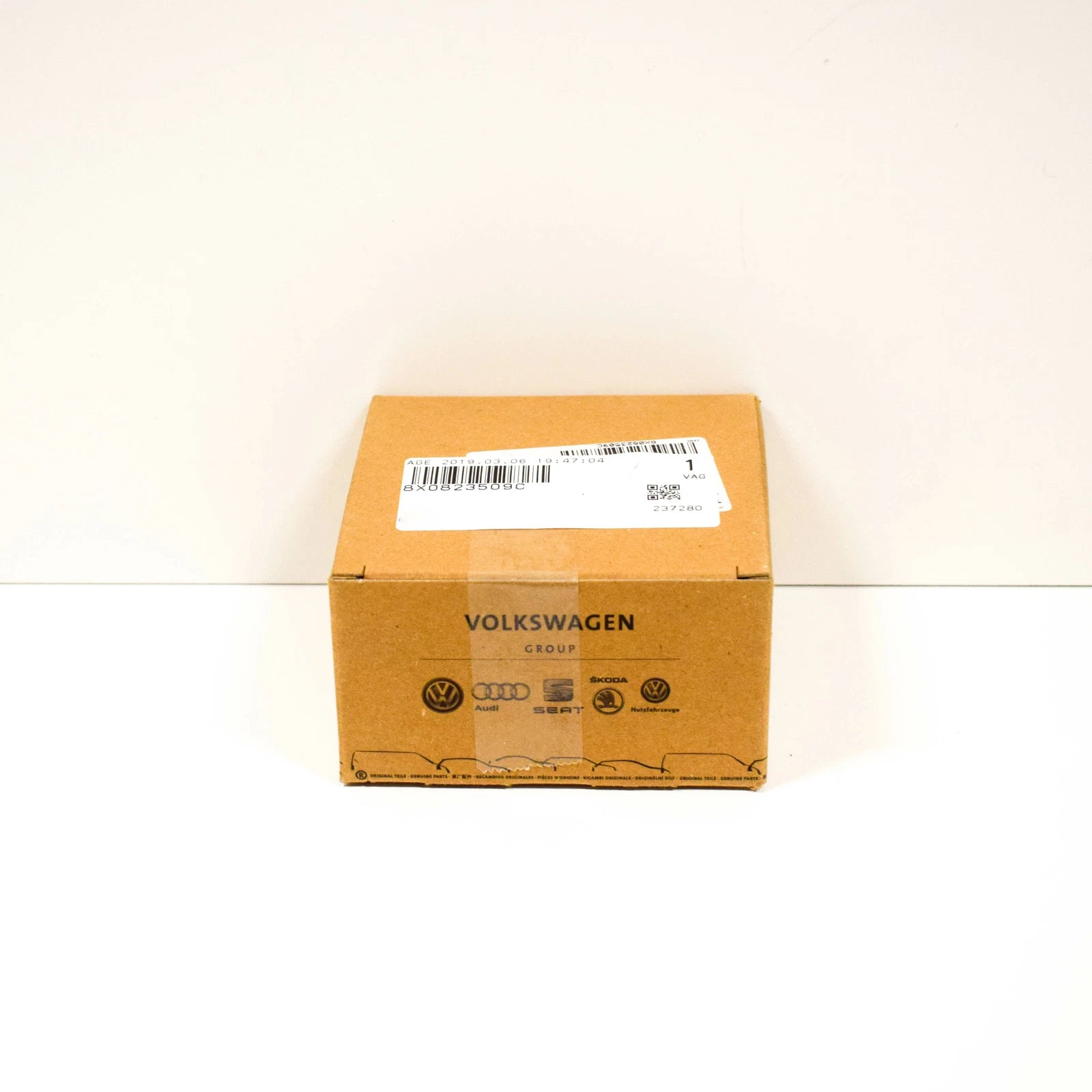 NEW AUDI A1 8X FRONT BONNET HOOD LID LOCK LATCH 8X0823509C