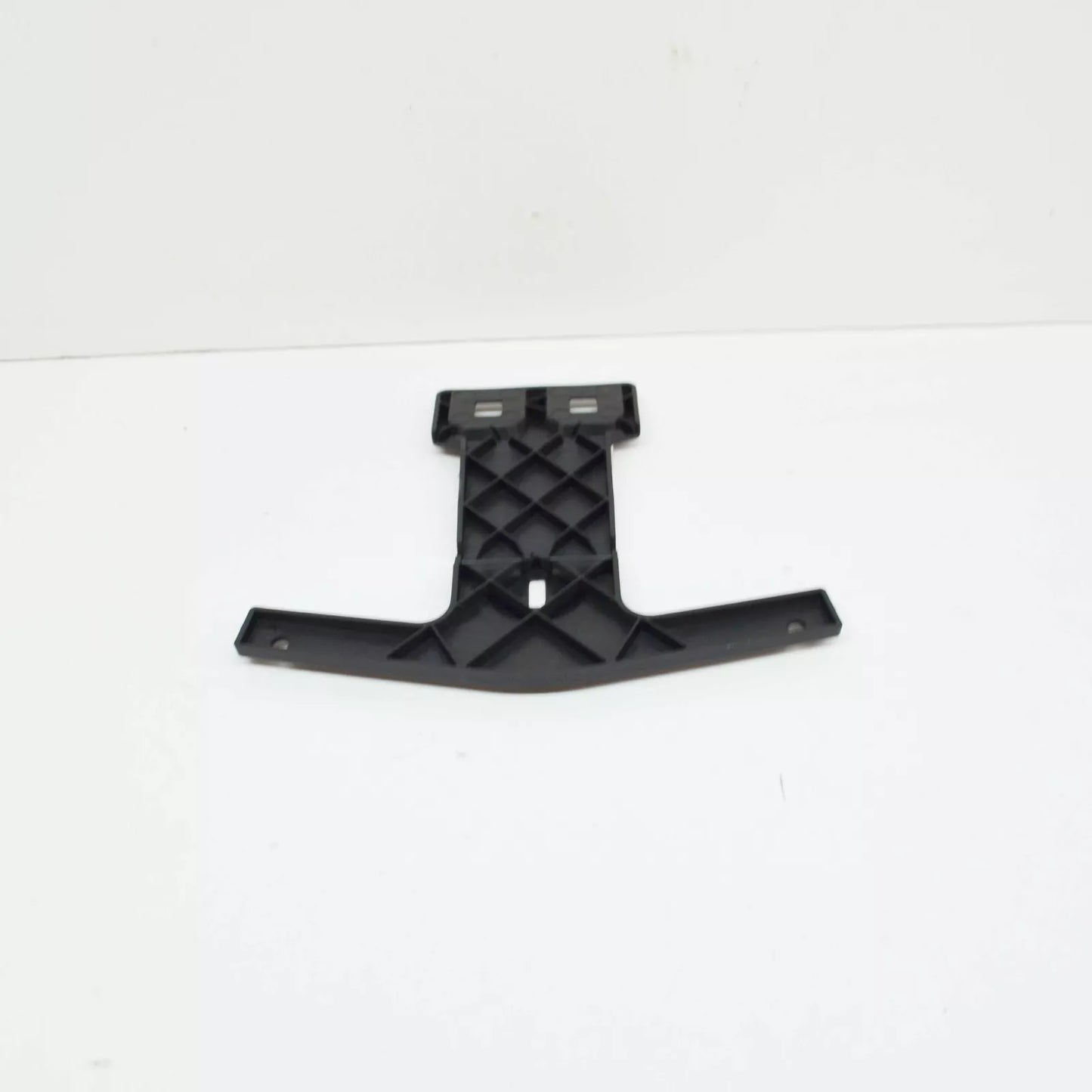 NEW MB C W204 AMG FRONT RADIATOR GRILLE SUPPORT PLATE A2048850336