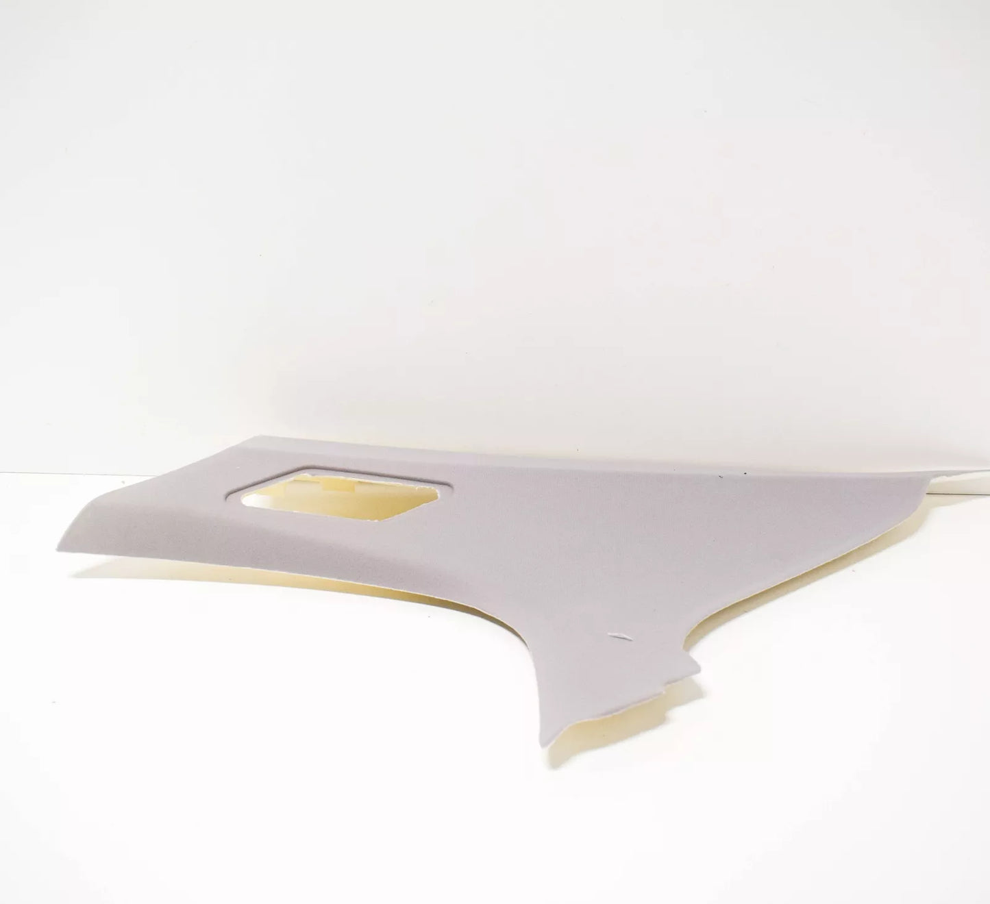 NEW BMW 3 E46 REAR RIGHT C-PILLAR TRIM 51438225576 8225576 ORIGINAL