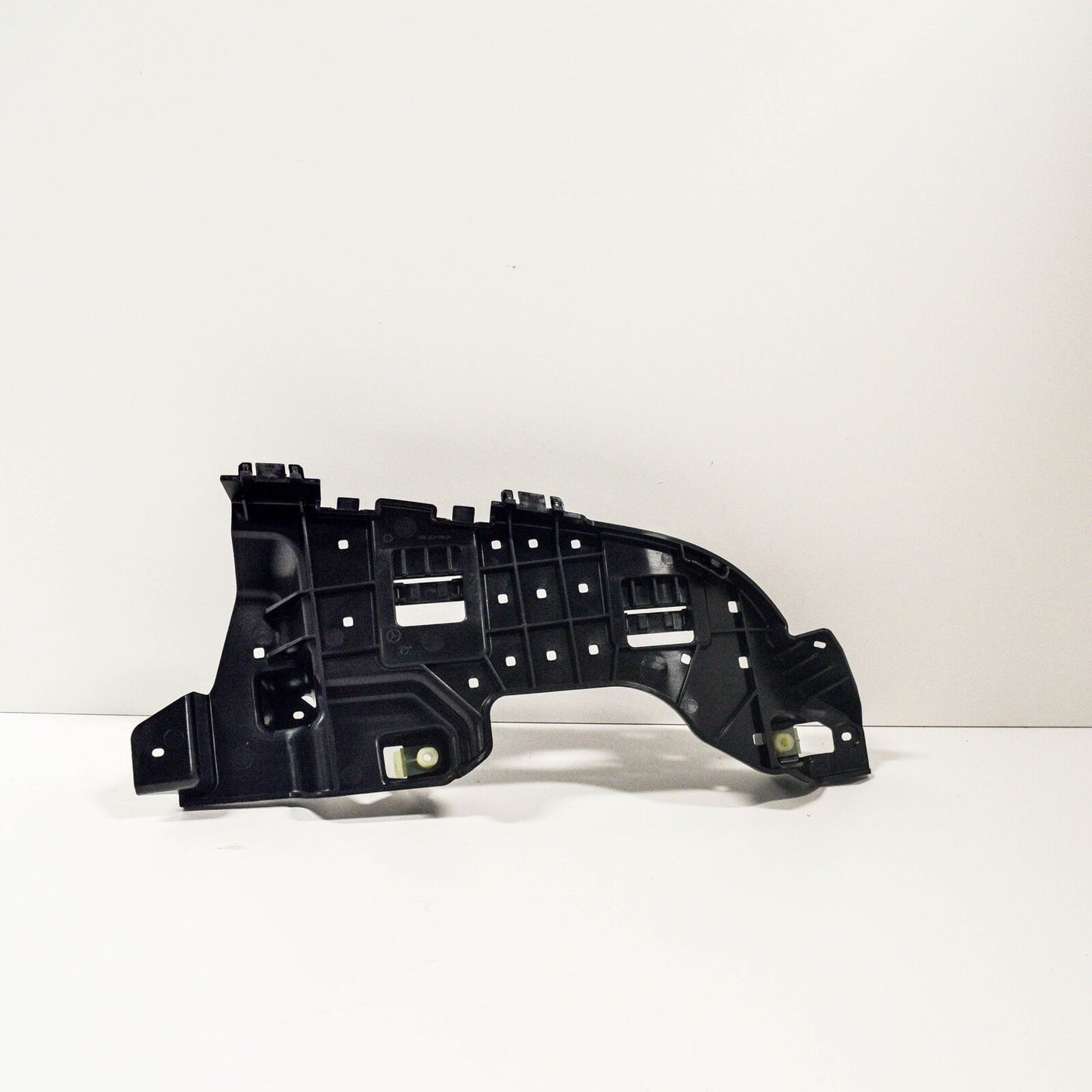 NEW MERCEDES BENZ C W205 REAR RIGHT BUMPER BRACKET A2058851814 ORIGINAL