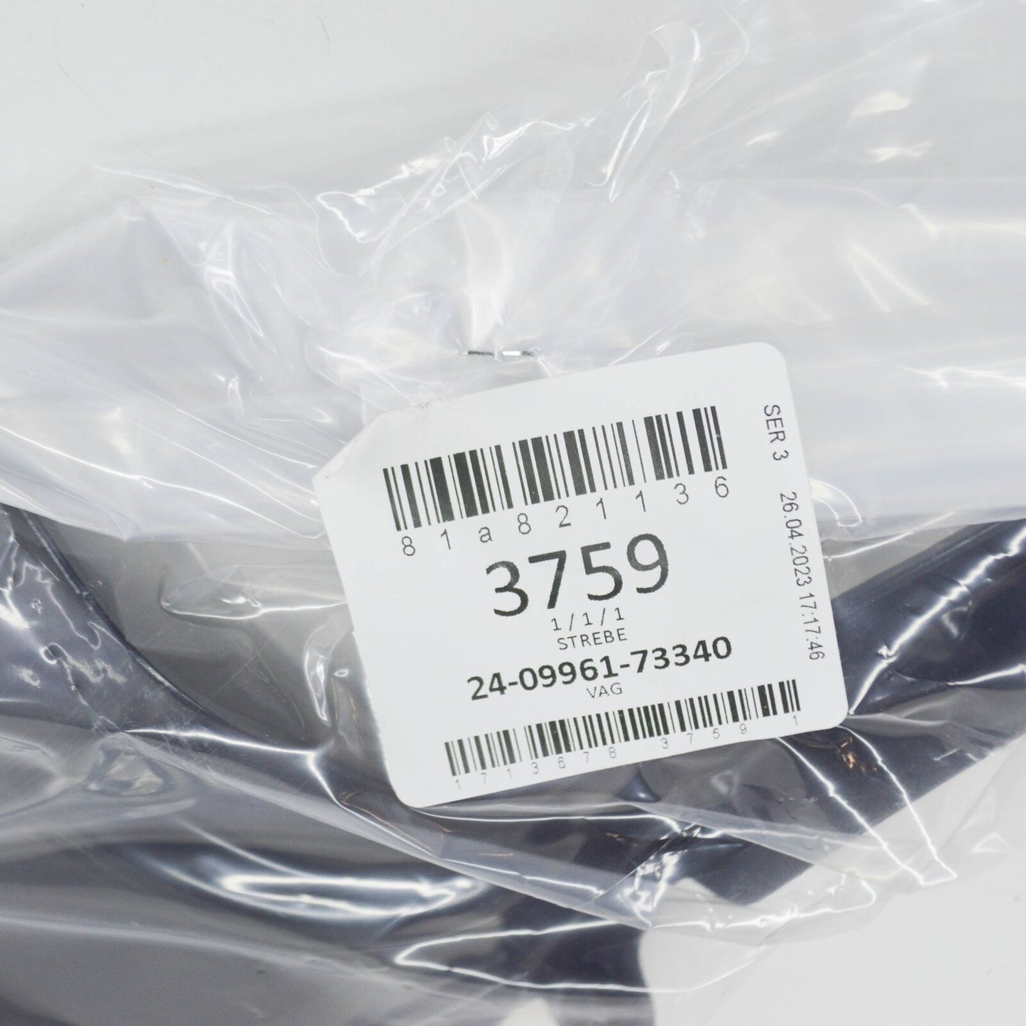 NEW AUDI Q2 GA FRONT RIGHT FENDER HOLDER 81A821136 ORIGINAL