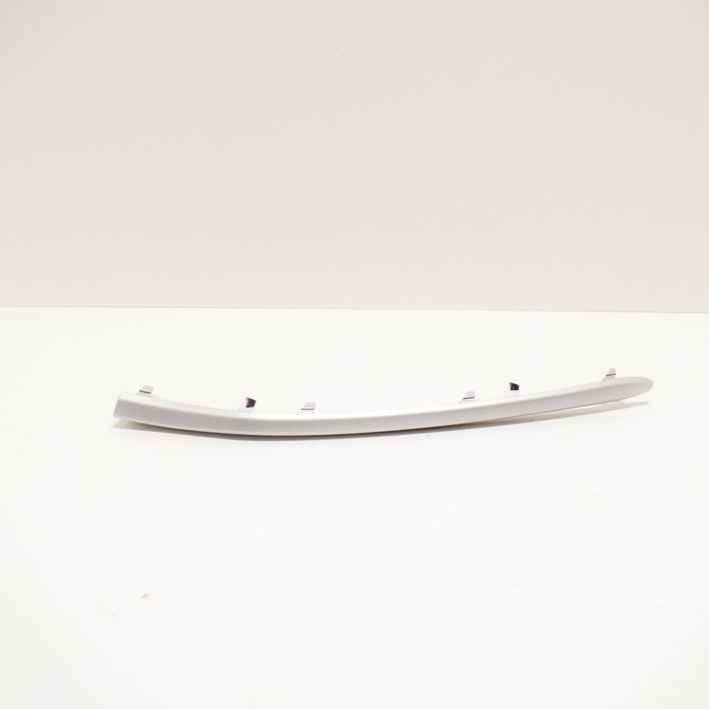 NEW MB GLC C253 AMG FRONT BUMPER RIGHT BOTTOM MOLDING A2538853302 ORIGINAL